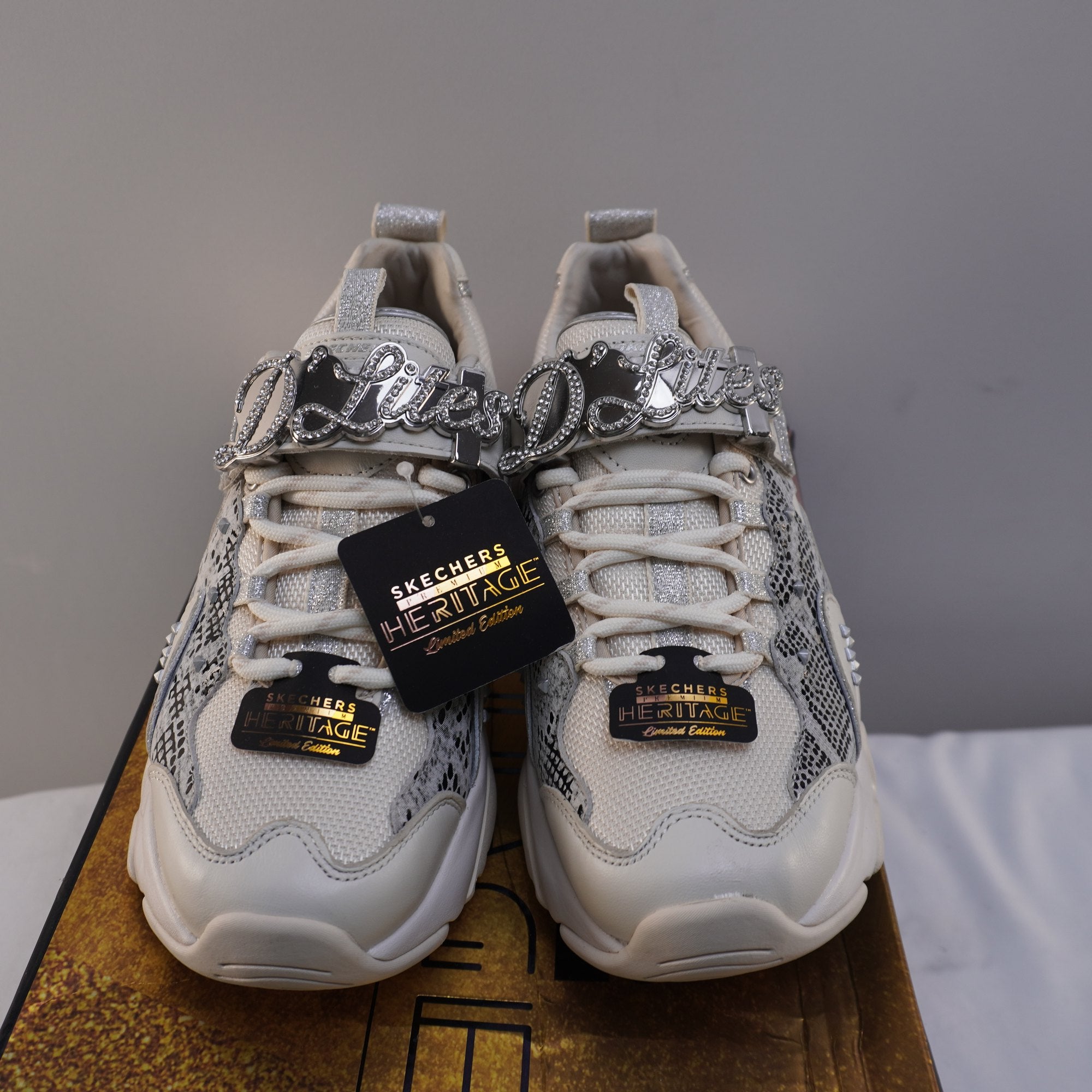 Zapatillas Skechers para Mujer Usadas - Gris, Talla 37