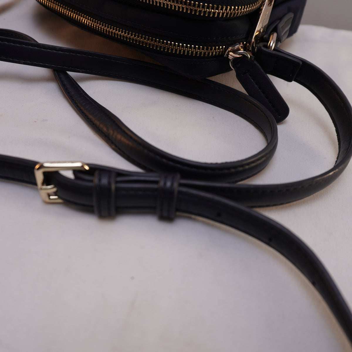 Bolso Baguette Tommy Hilfiger para Mujer Usado - Azul Marino