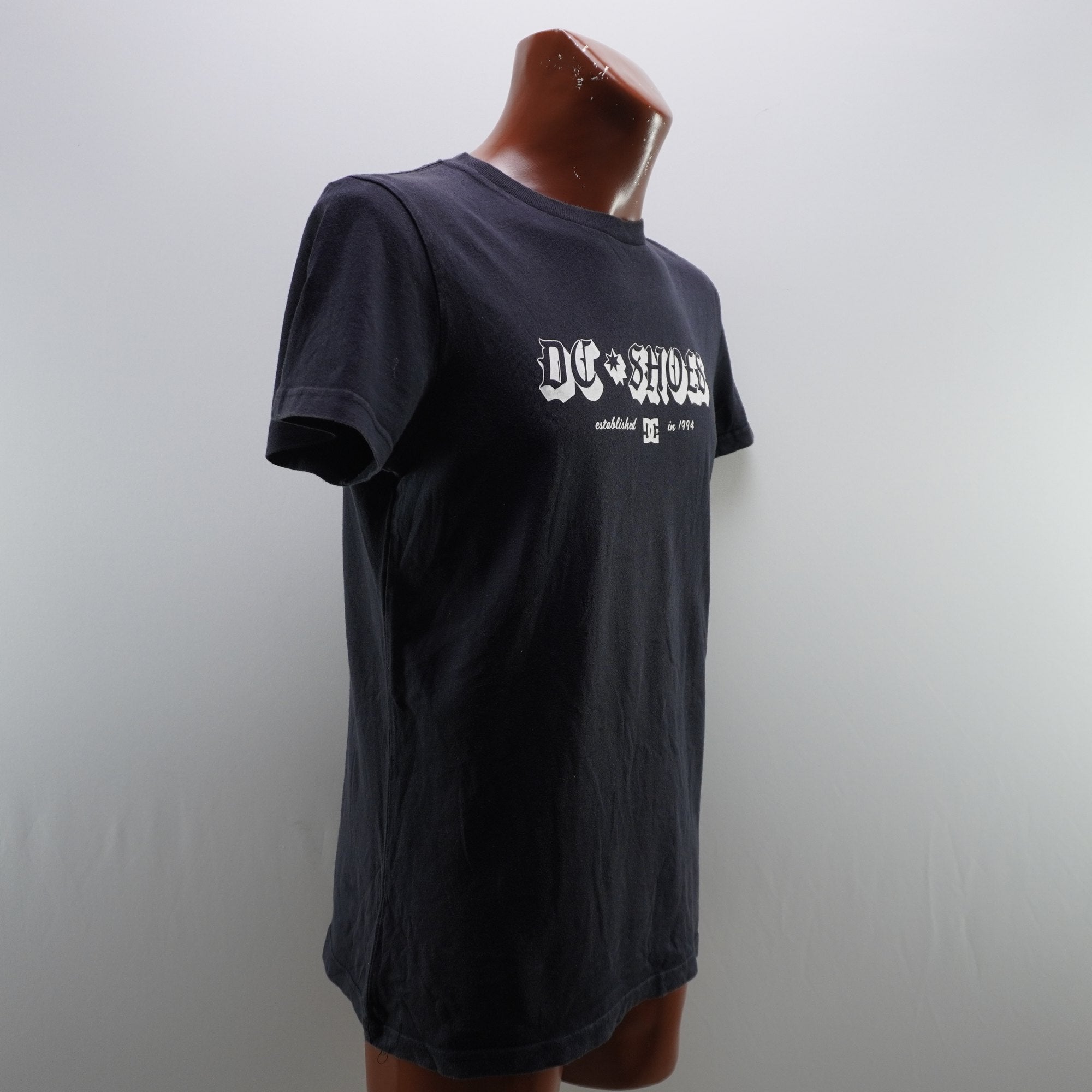 Camiseta de Manga Corta DC Shies para Hombre - Negra, S, Usada en Muy Buen Estado