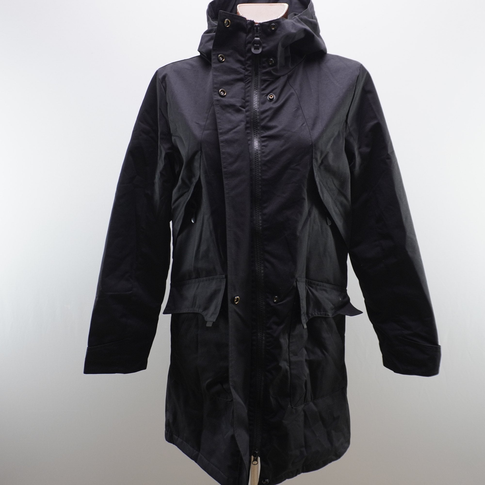 Parka Italian Style para Mujer Usada - Negra, M