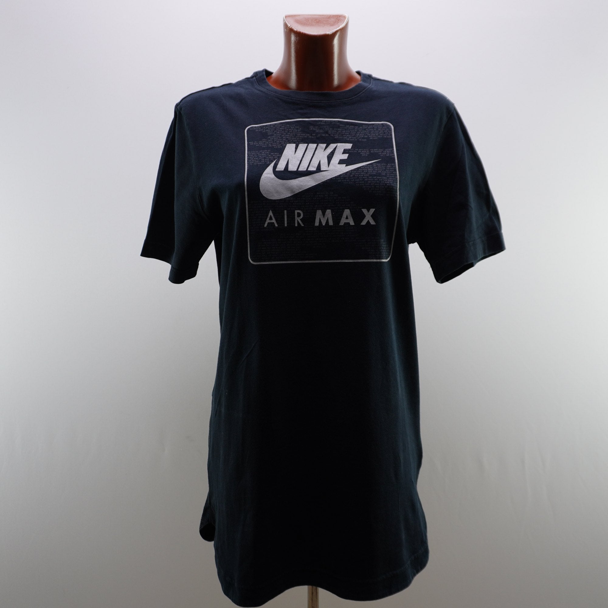Camiseta de Manga Corta Nike para Mujer Usada - Negra, L