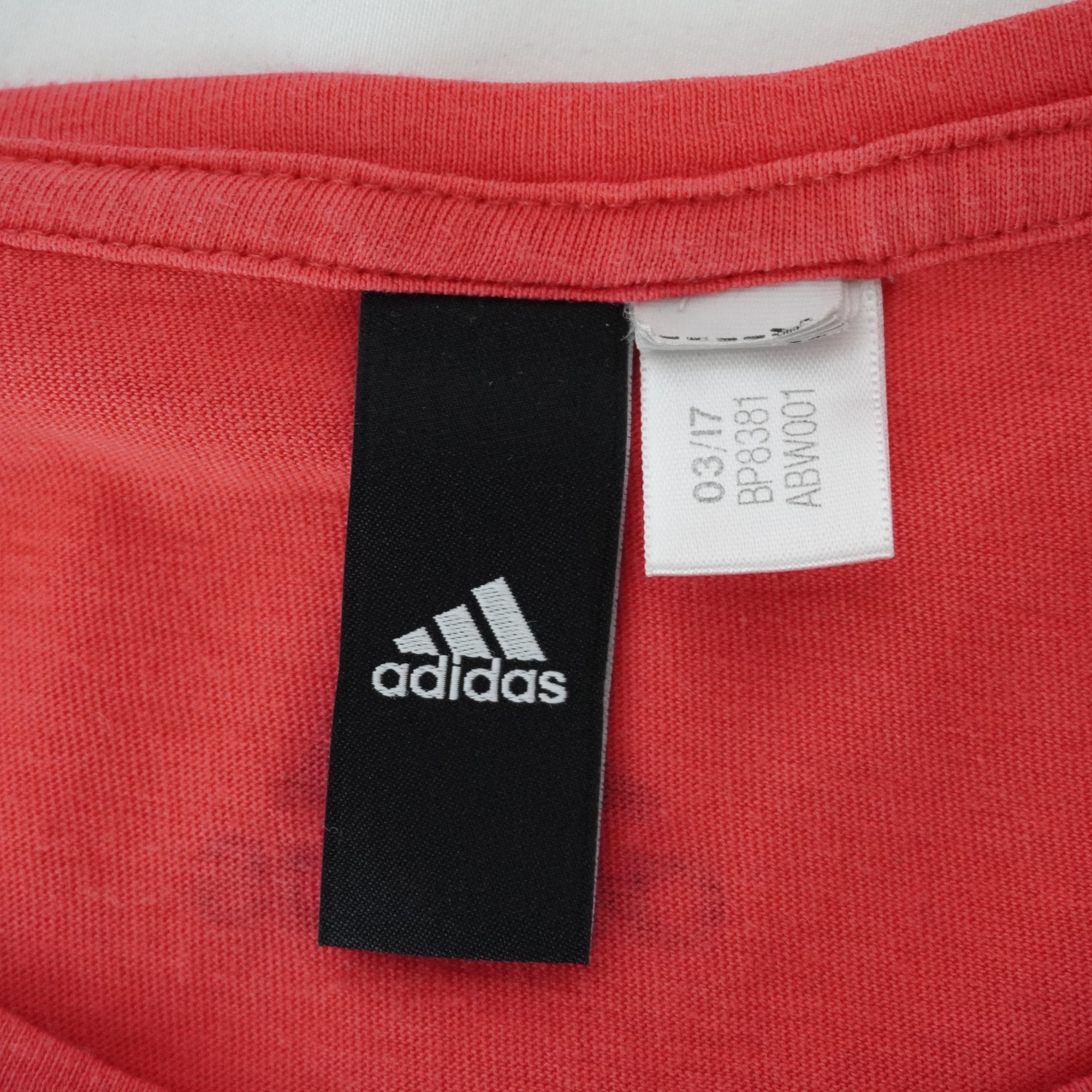 Camiseta de Manga Corta Adidas para Mujer - Roja, M, Usada en Muy Buen Estado