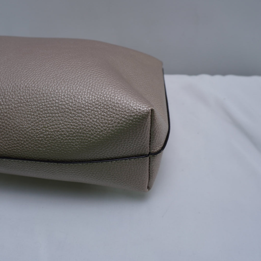 Bolso Baguette Guesstures para Mujer Usado - Rosa, Muy Buen Estado