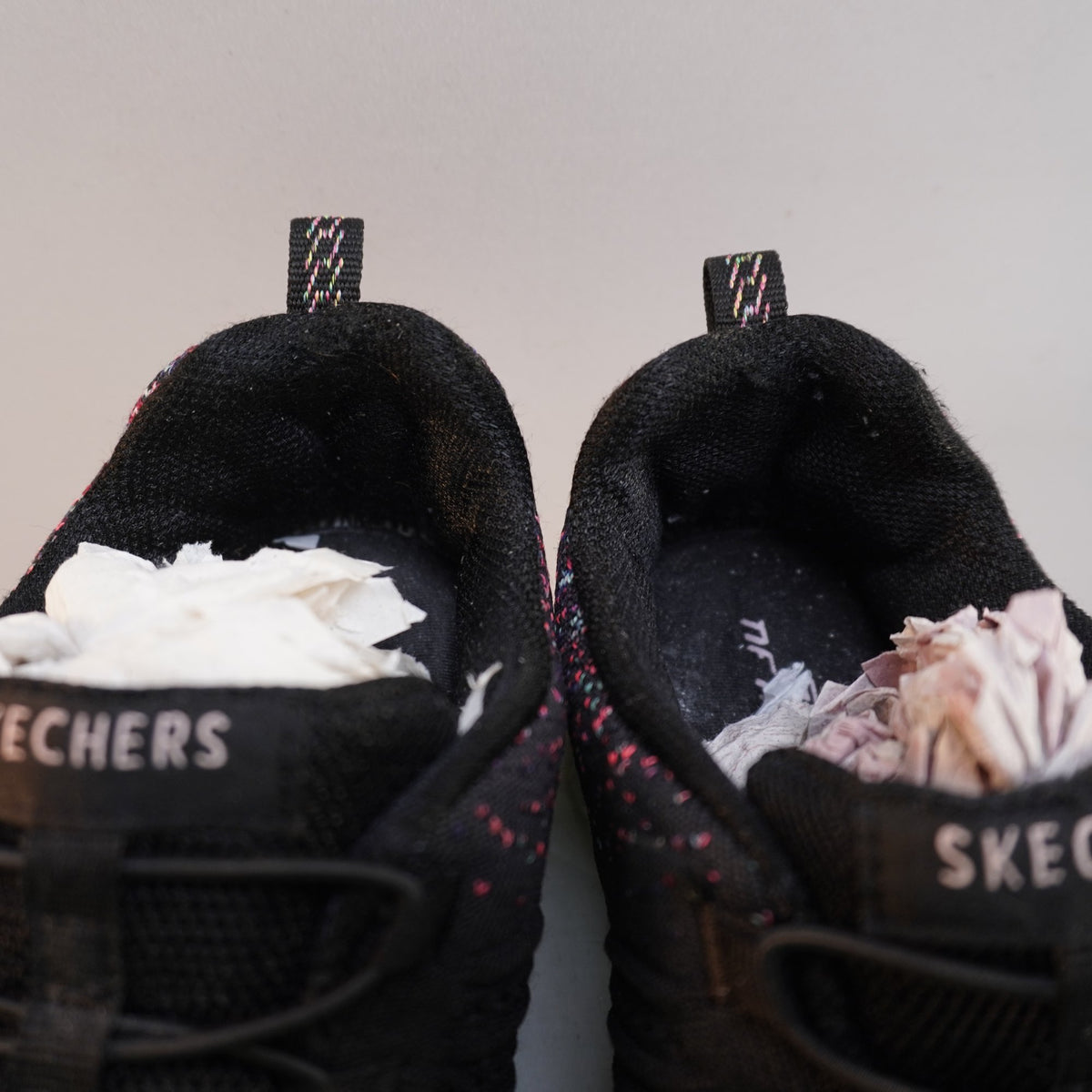 Zapatillas Skechers para Mujer Usadas - Negro, Talla 38