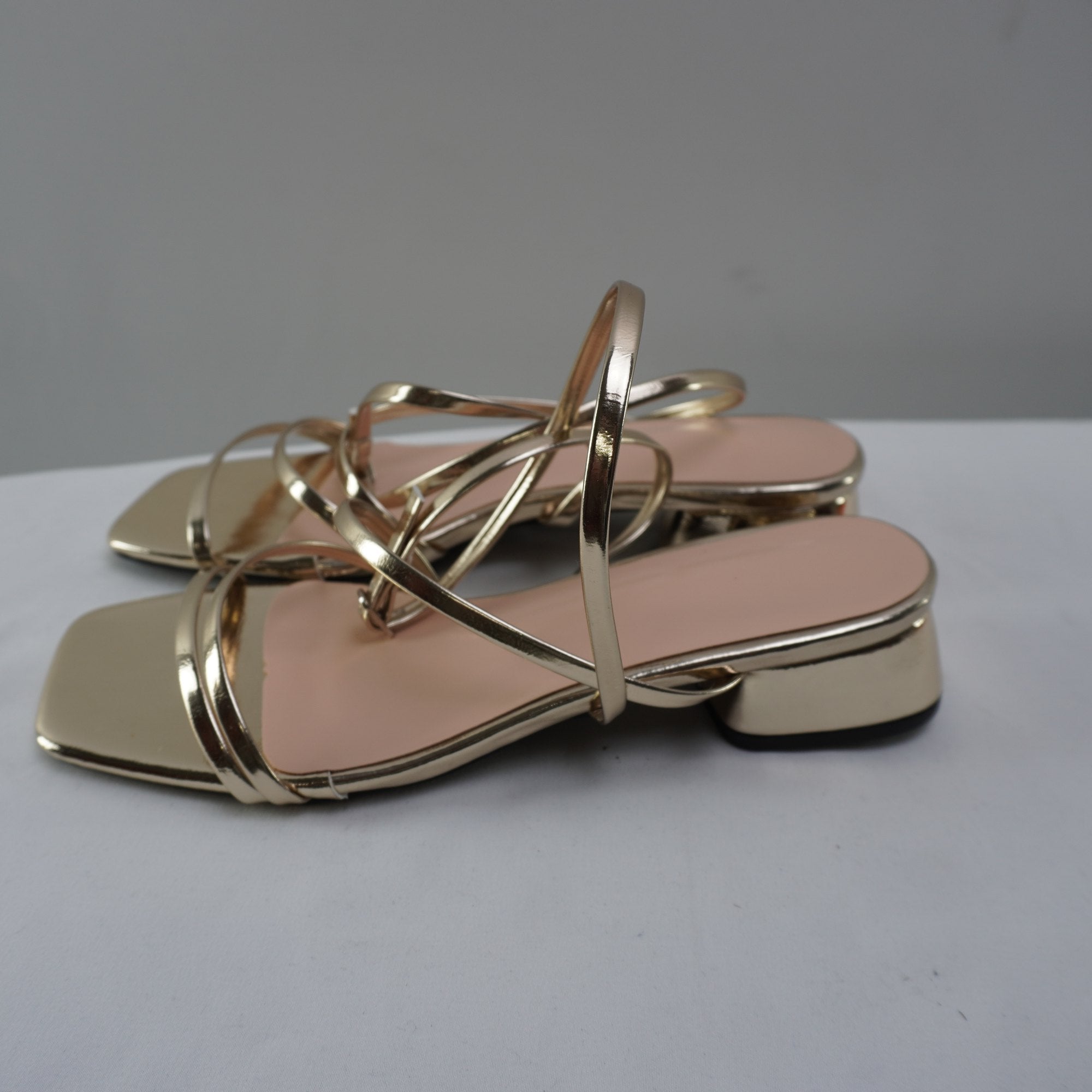 Tacones Dorados para Mujer Usados - Talla 37