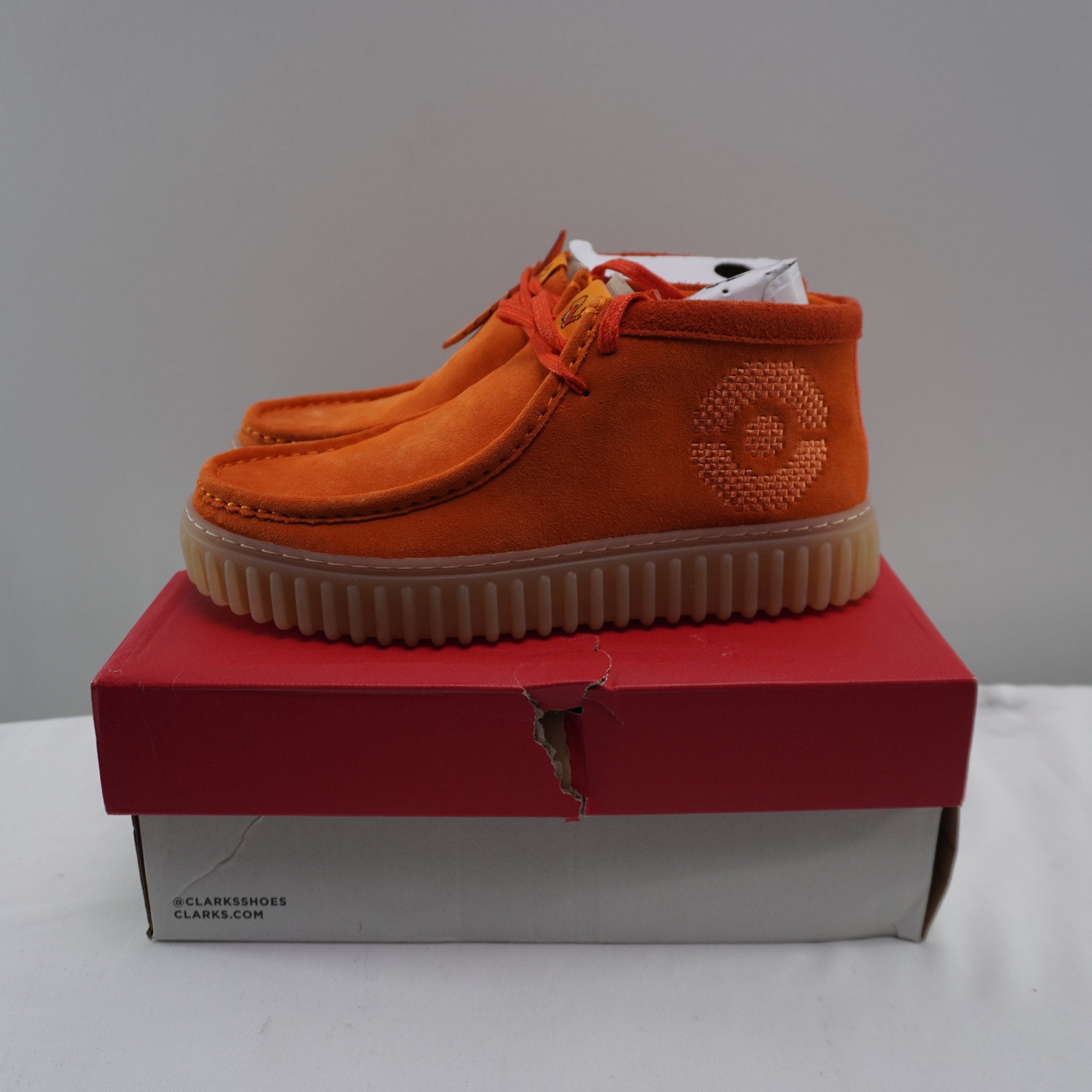 Zapatillas Clarks para Hombre Usadas - Naranja, Talla 39