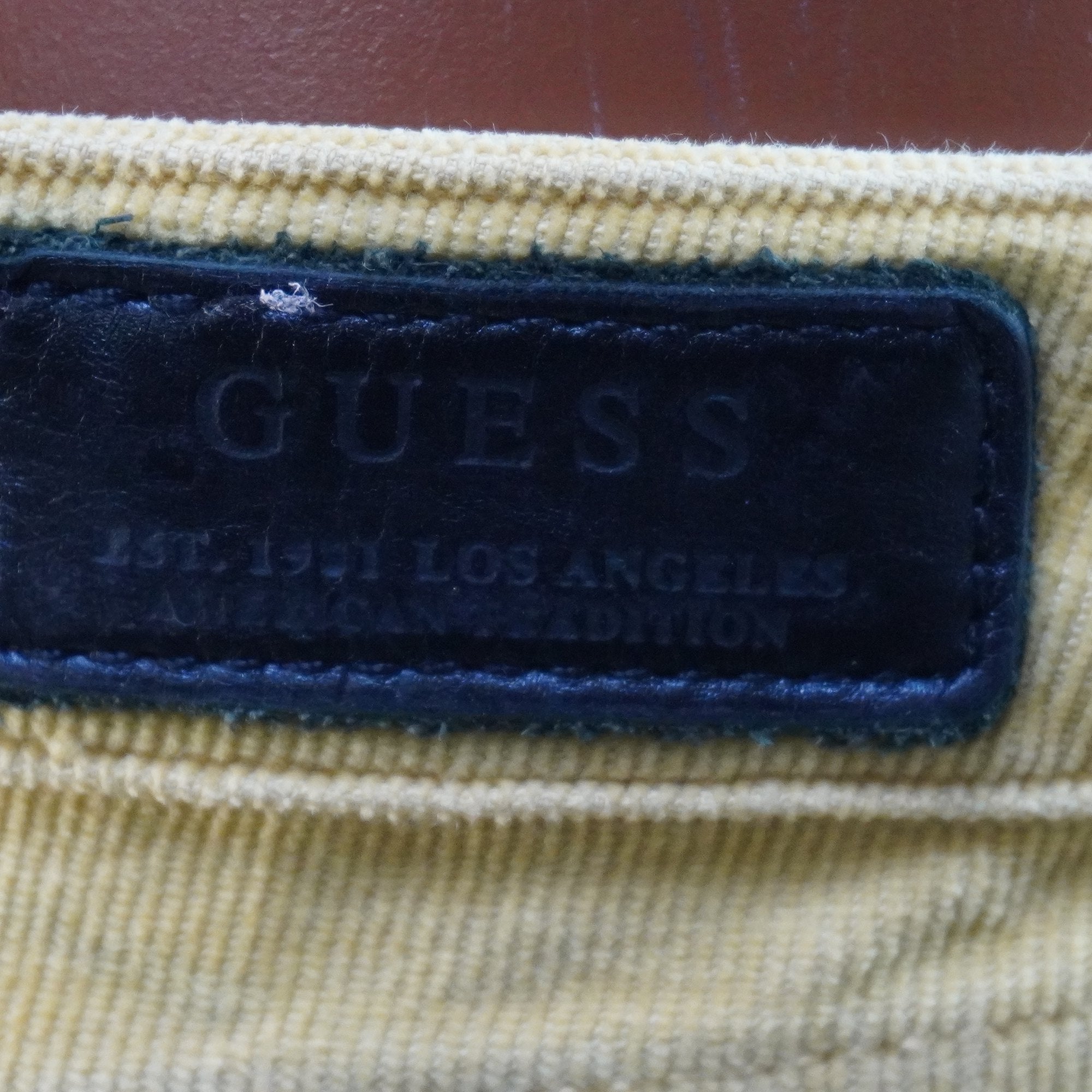 Vaqueros Guess para Mujer Usados - Mostaza, Talla 29