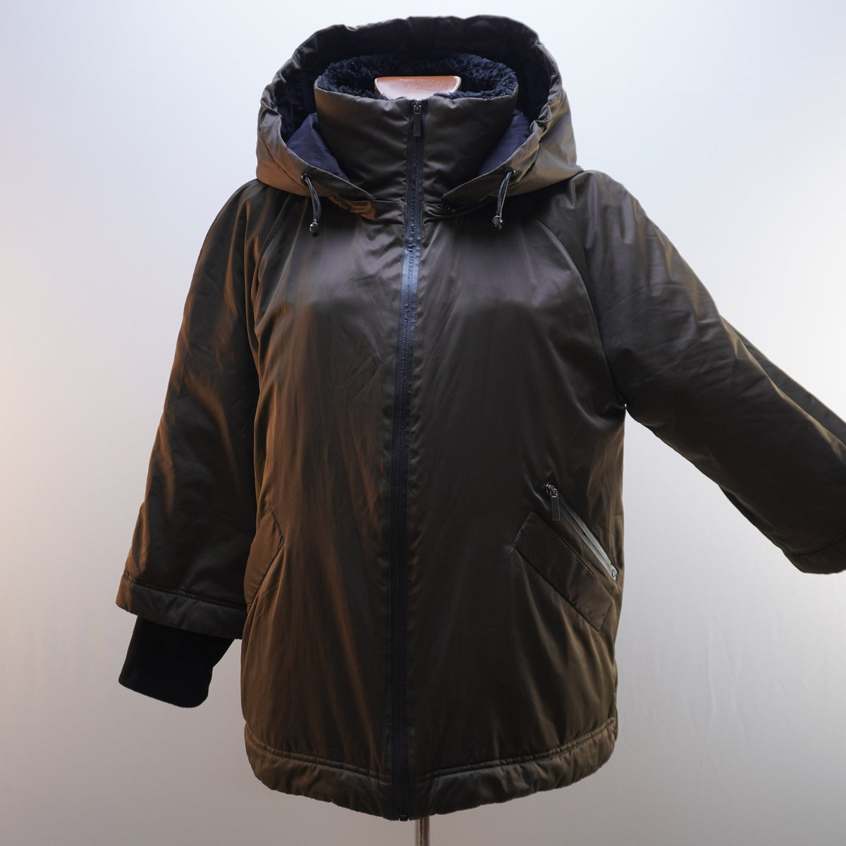 Parka Un Jour Ailleurs Paris para Mujer Usada - Verde, XL