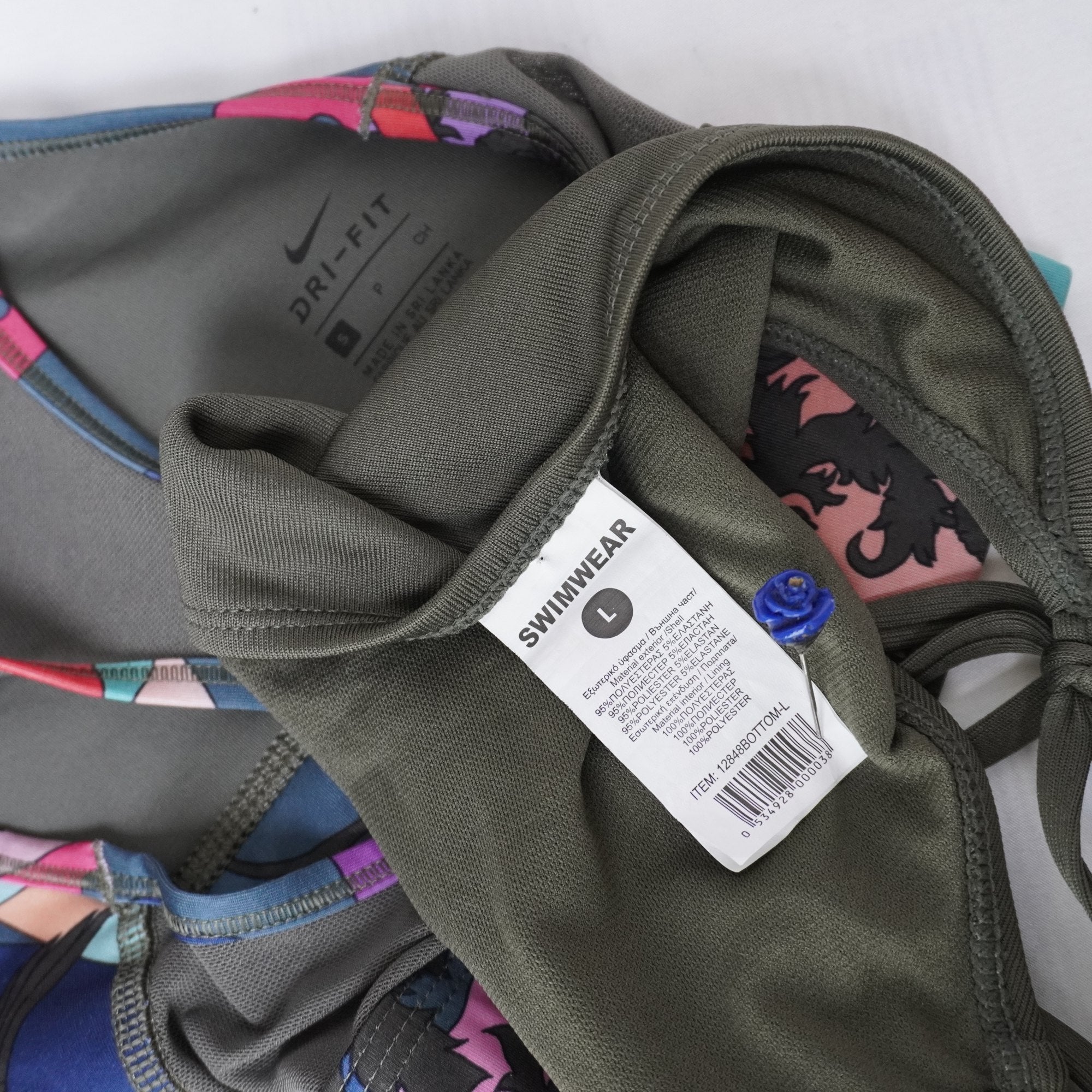 Vestido de Baño Nike para Mujer Usado - Pequeño (S), Muy Buen Estado