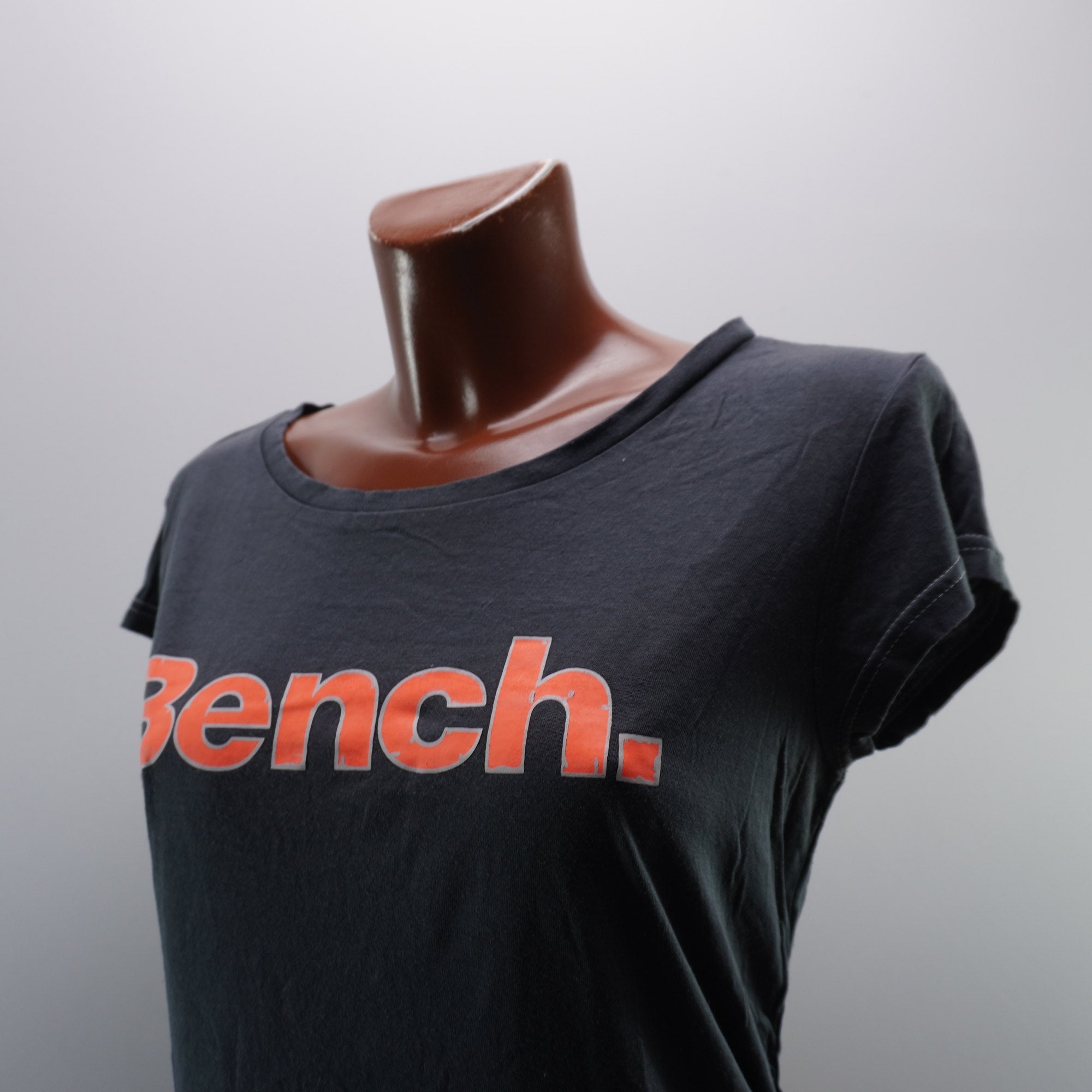 Camiseta Bench para Mujer Usada - Negra, M