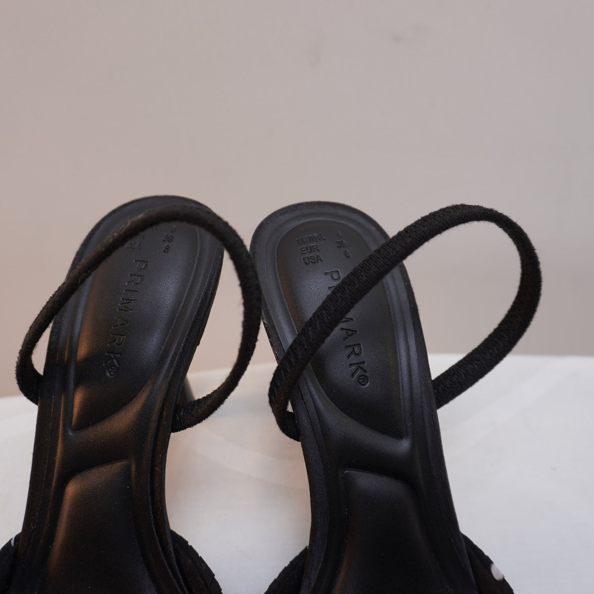 Tacones Primark para Mujer Usados - Negros, Talla 39