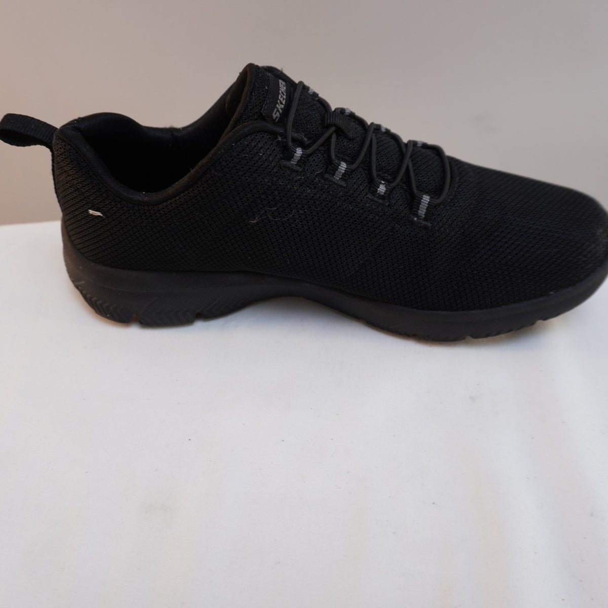 Zapatillas Skechers para Mujer Usadas - Negro