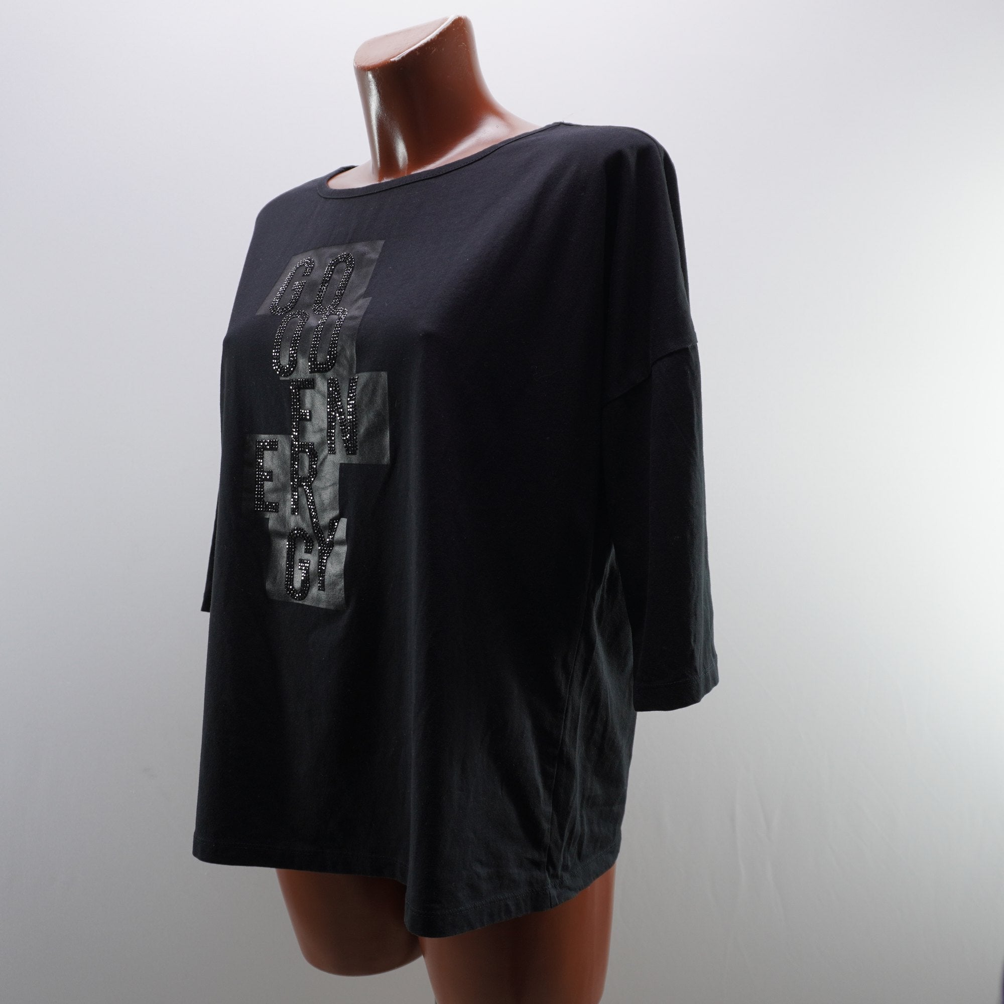 Camiseta de Manga Corta Cartoon para Mujer - Negra, XL - Usada en Muy Buen Estado