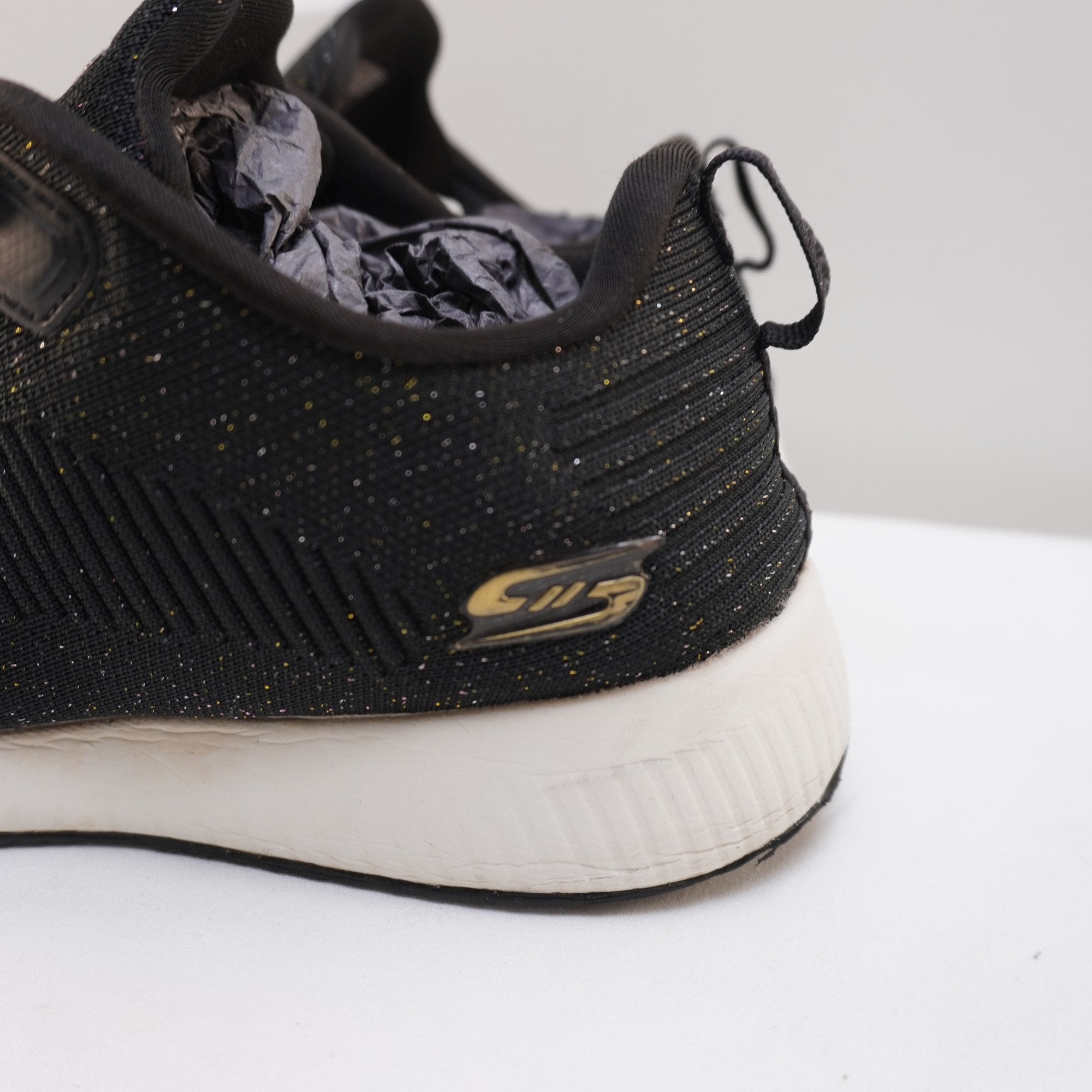 Zapatillas Skechers para Mujer Usadas - Negro, Talla 39