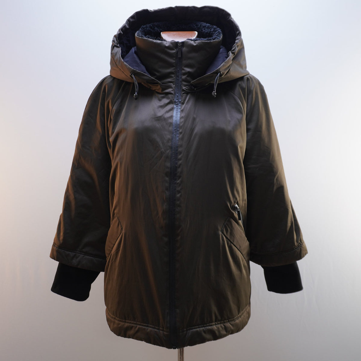 Parka Un Jour Ailleurs Paris para Mujer Usada - Verde, XL