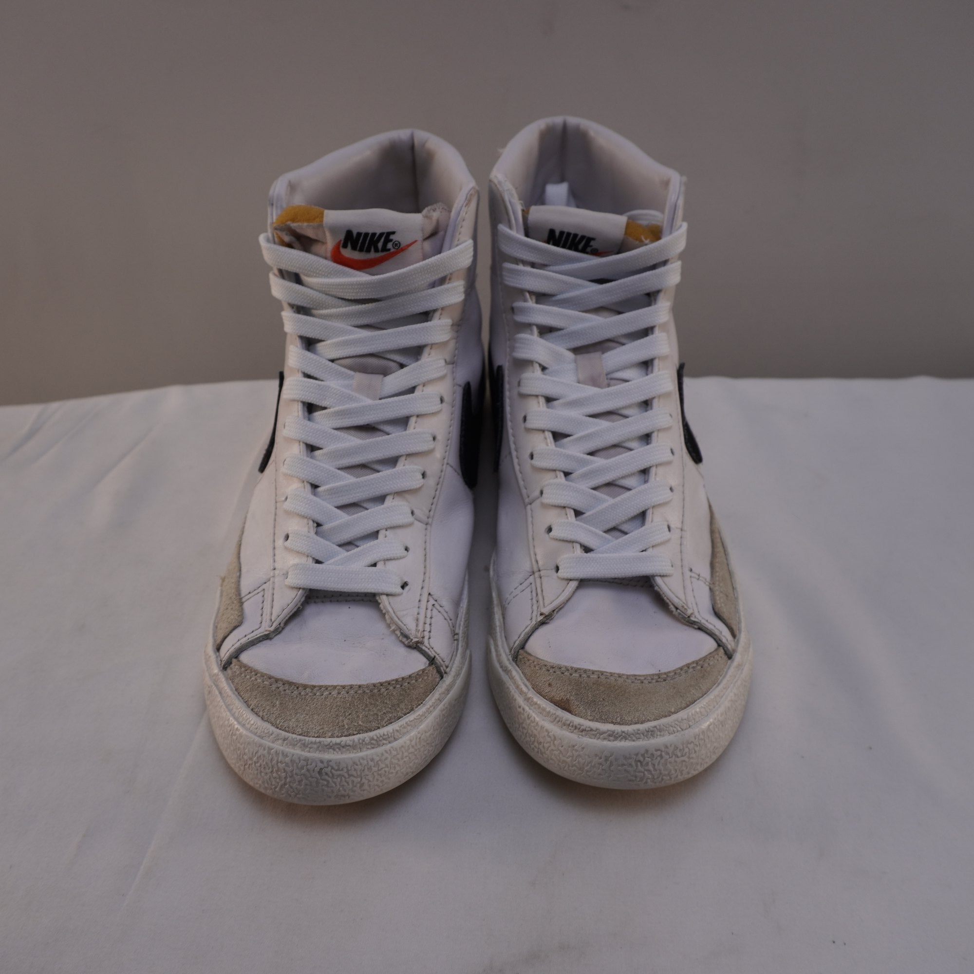 Zapatillas Nike para Mujeres Usadas - Blancas, Talla 38