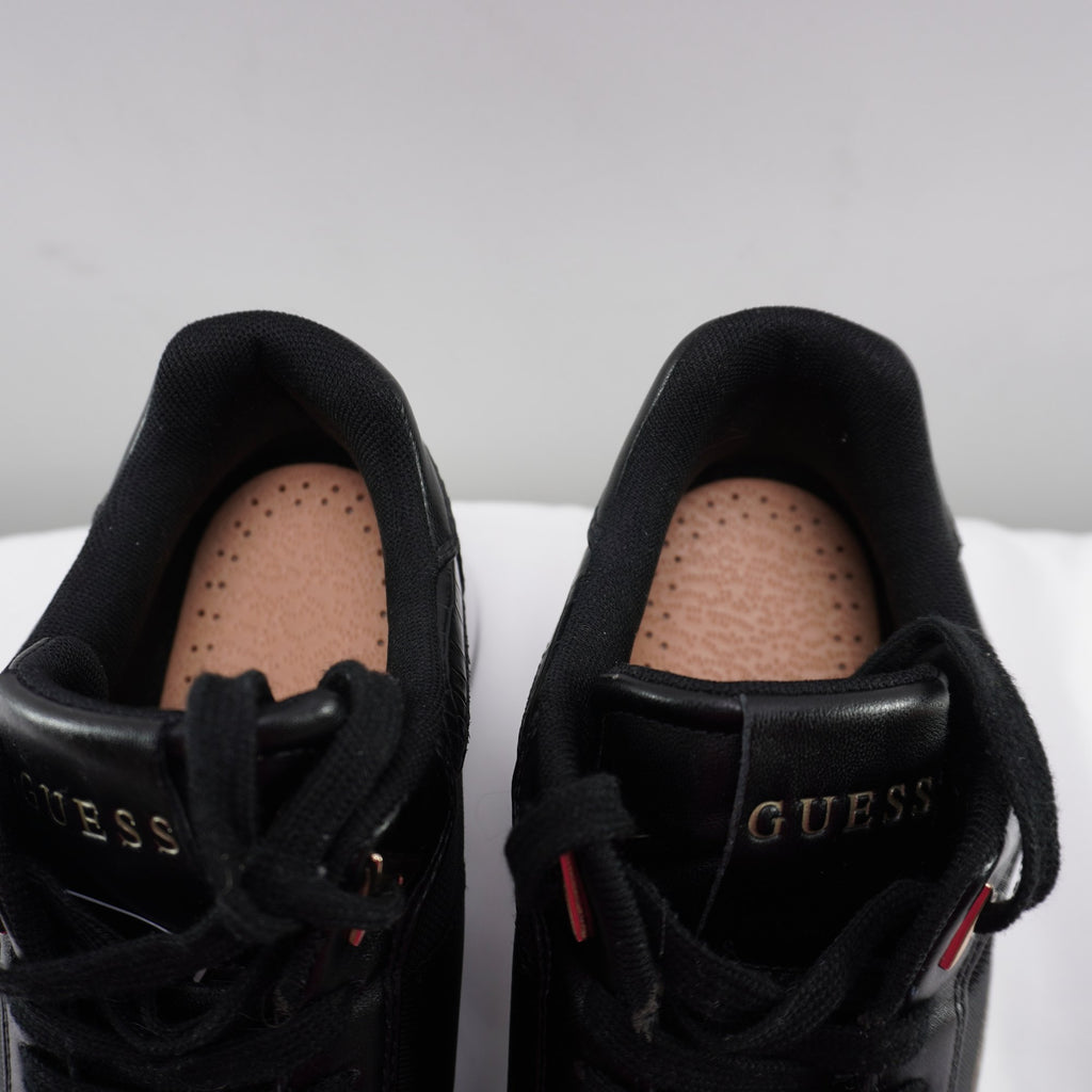 Zapatillas Guess para Mujer Usadas - Negro, Talla 39
