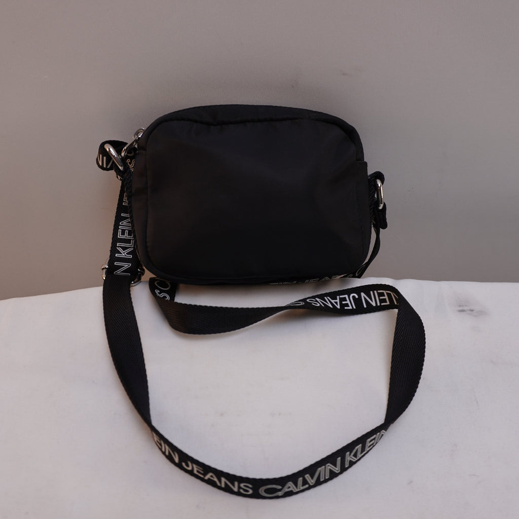 Bolso Baguette Calvin Klein para Mujer Usado - Negro