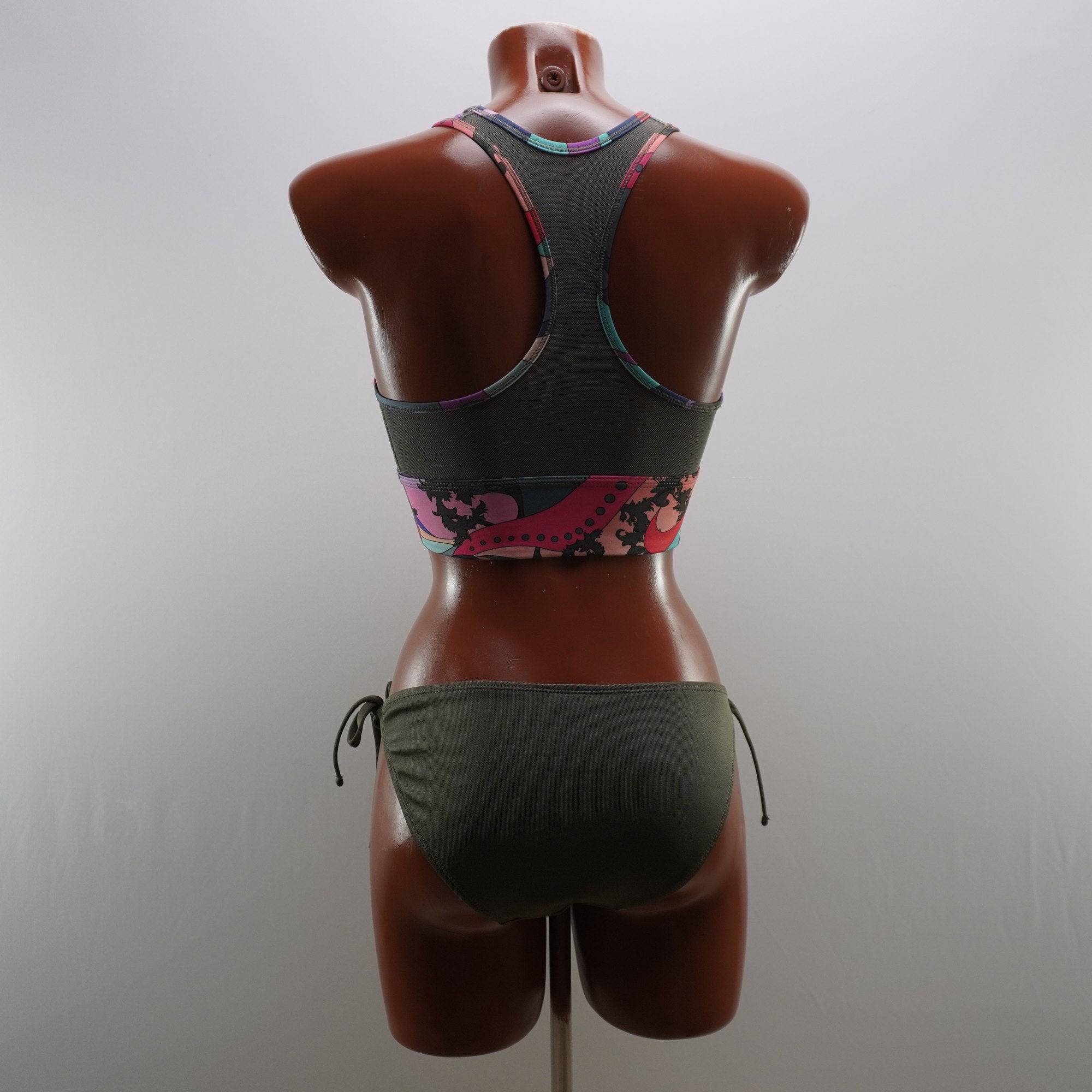 Vestido de Baño Nike para Mujer Usado - Pequeño (S), Muy Buen Estado
