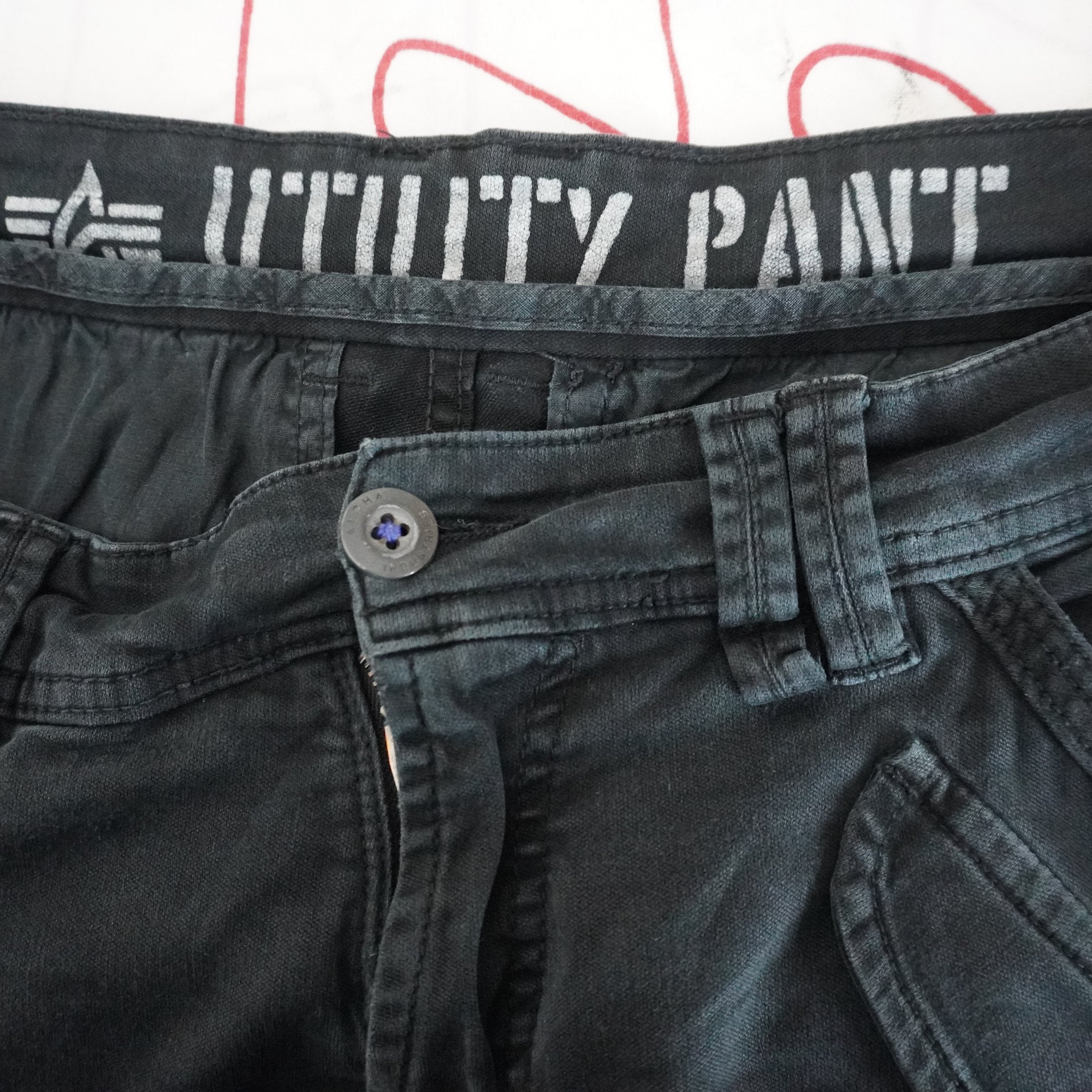 Pantalones para Correr Alpha Industries para Hombre - Negros, L, Usados en Muy Buen Estado