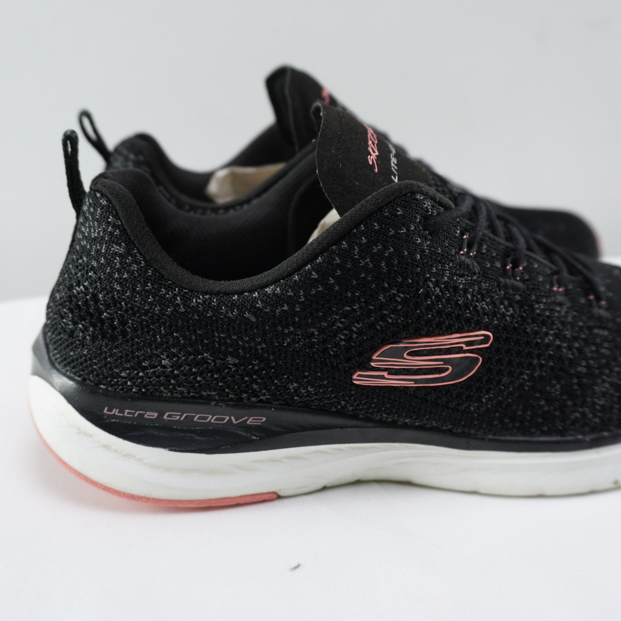 Zapatillas Skechers para Mujer Usadas - Negro, Talla 38