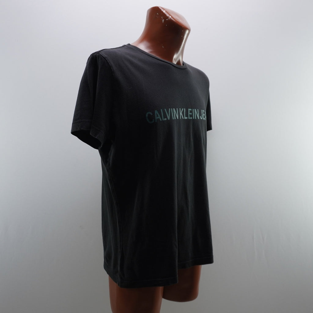 Camiseta de Manga Corta Calvin Klein para Mujer Usada - Negra, XL