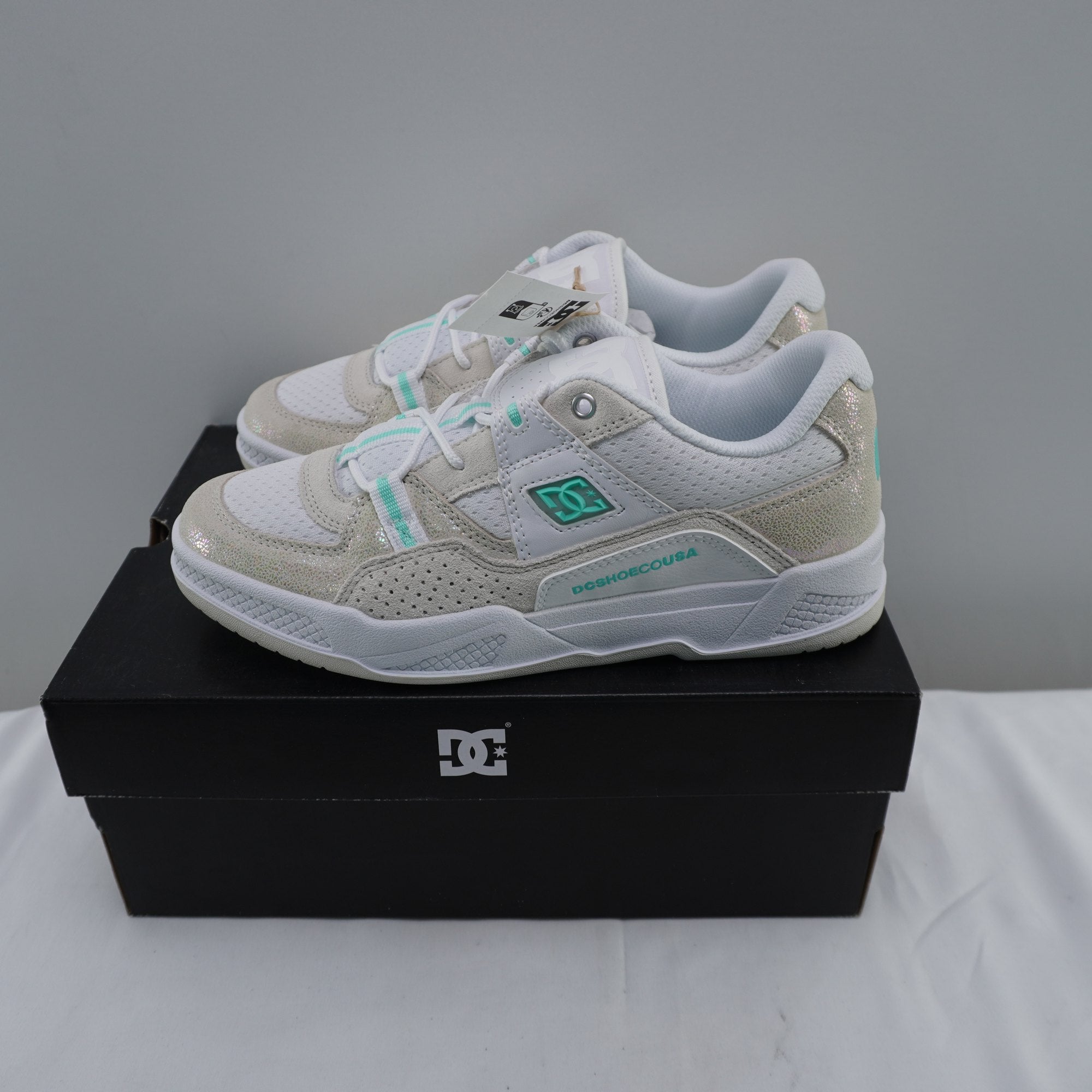 Zapatillas DC Shoes para Mujeres Usadas - Blancas, Talla 40