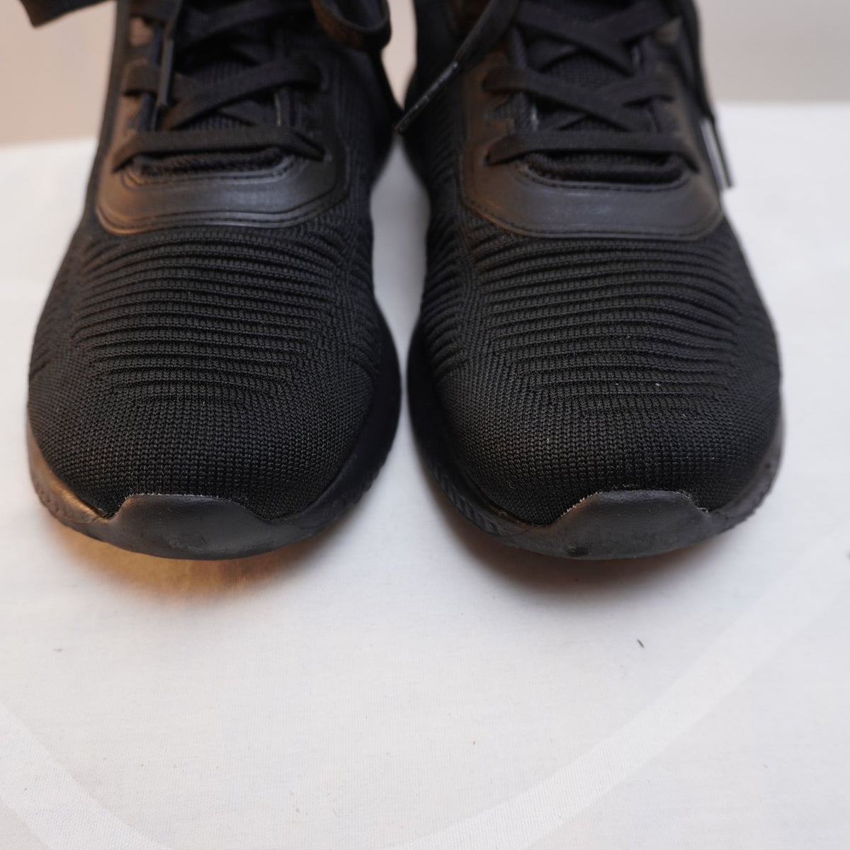 Zapatillas Skechers para Mujer Usadas - Negro, Talla 38