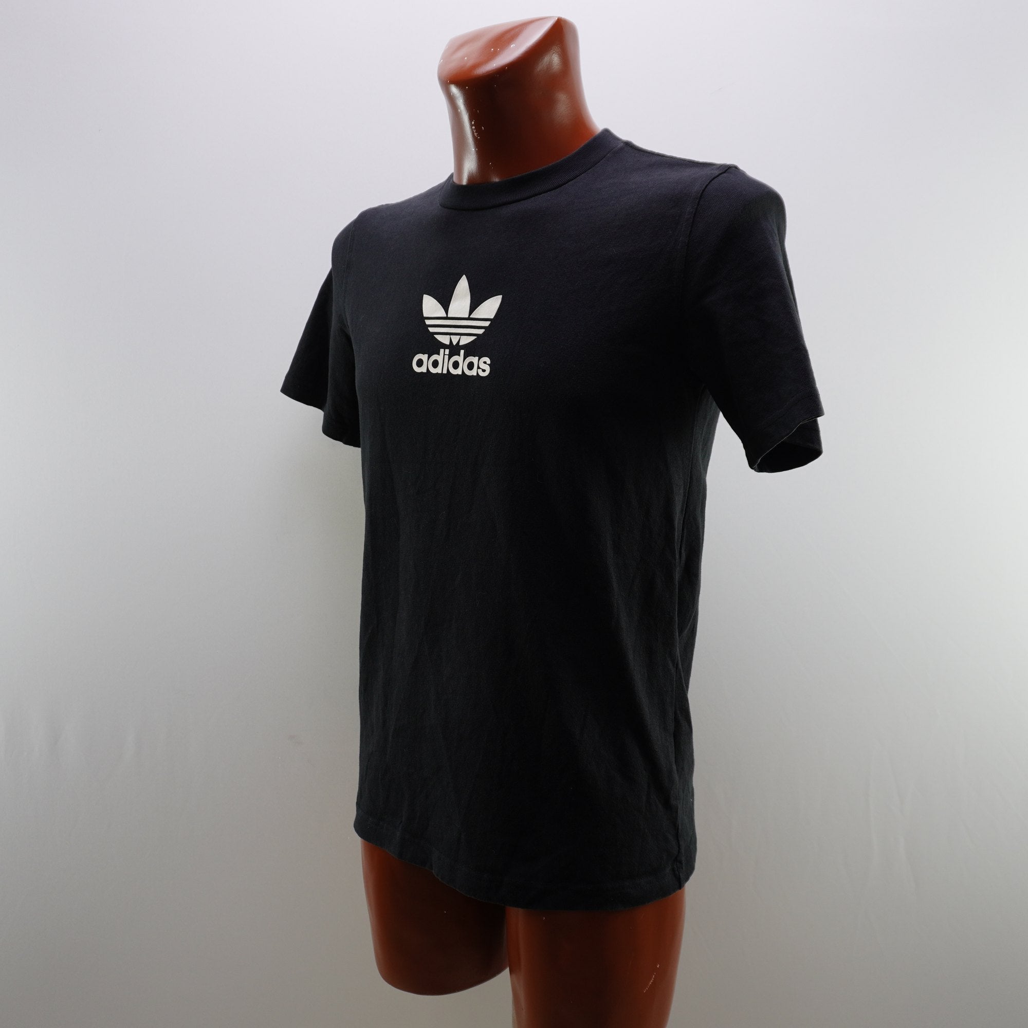 Camiseta de Manga Corta Adidas para Hombre Usada - Negra, S