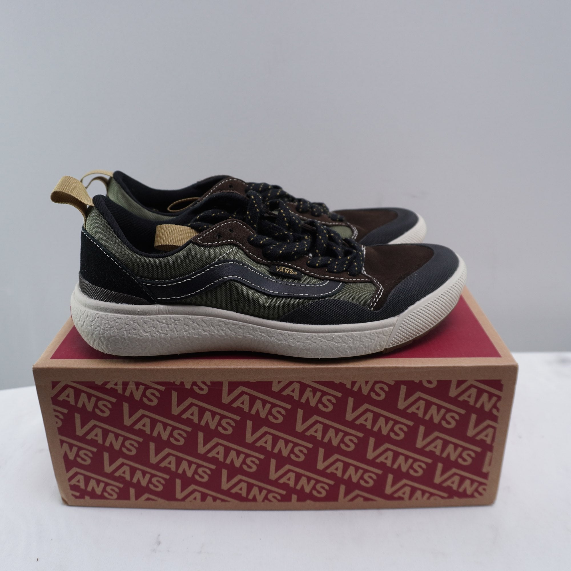 Zapatillas Vans para Hombre Usadas - Negras, Talla 39