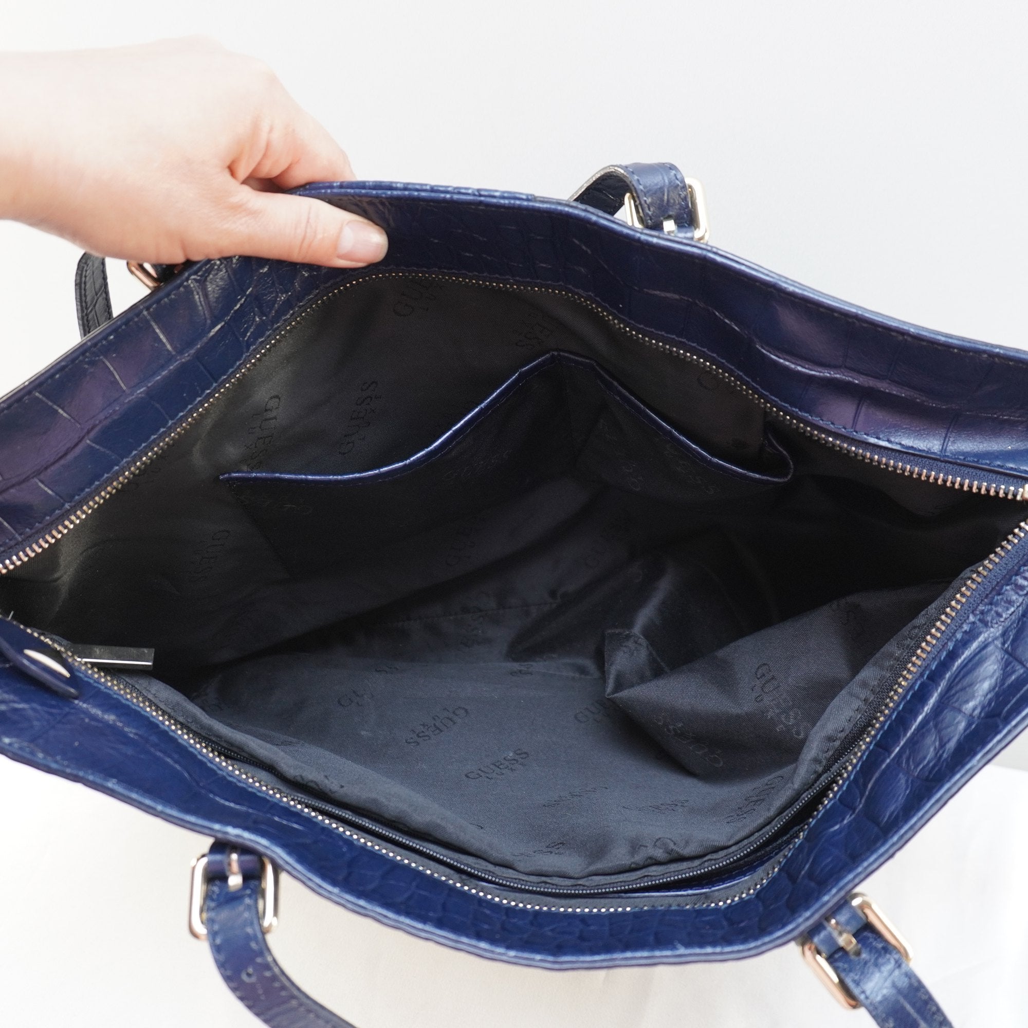 Bolso Baguette Guess para Mujer Usado - Azul Marino
