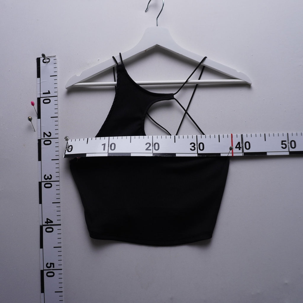 Camiseta sin Mangas Bershka para Mujer - Negra, M - Usada en Muy Buen Estado