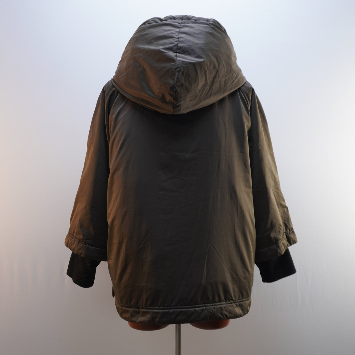 Parka Un Jour Ailleurs Paris para Mujer Usada - Verde, XL