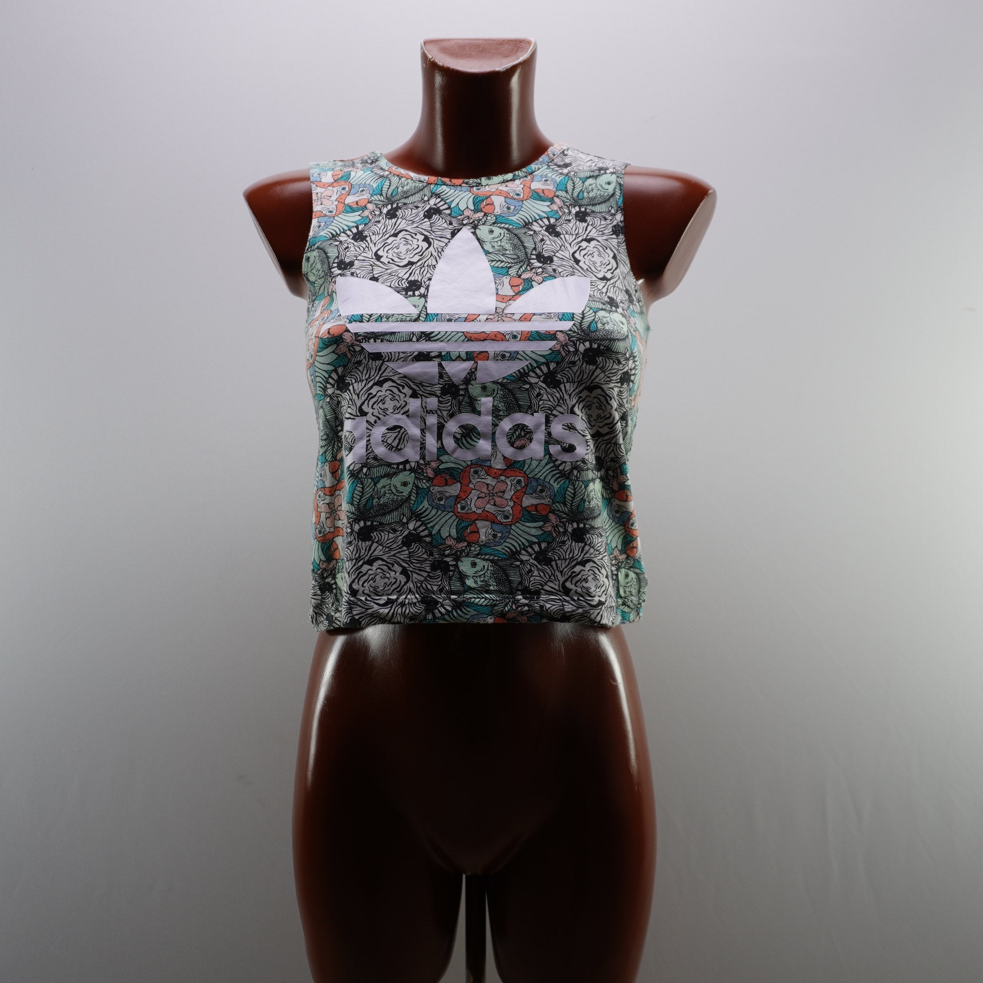 Camiseta de Manga Corta Adidas para Mujer - Multicolor, S (Usada en Muy Buen Estado)