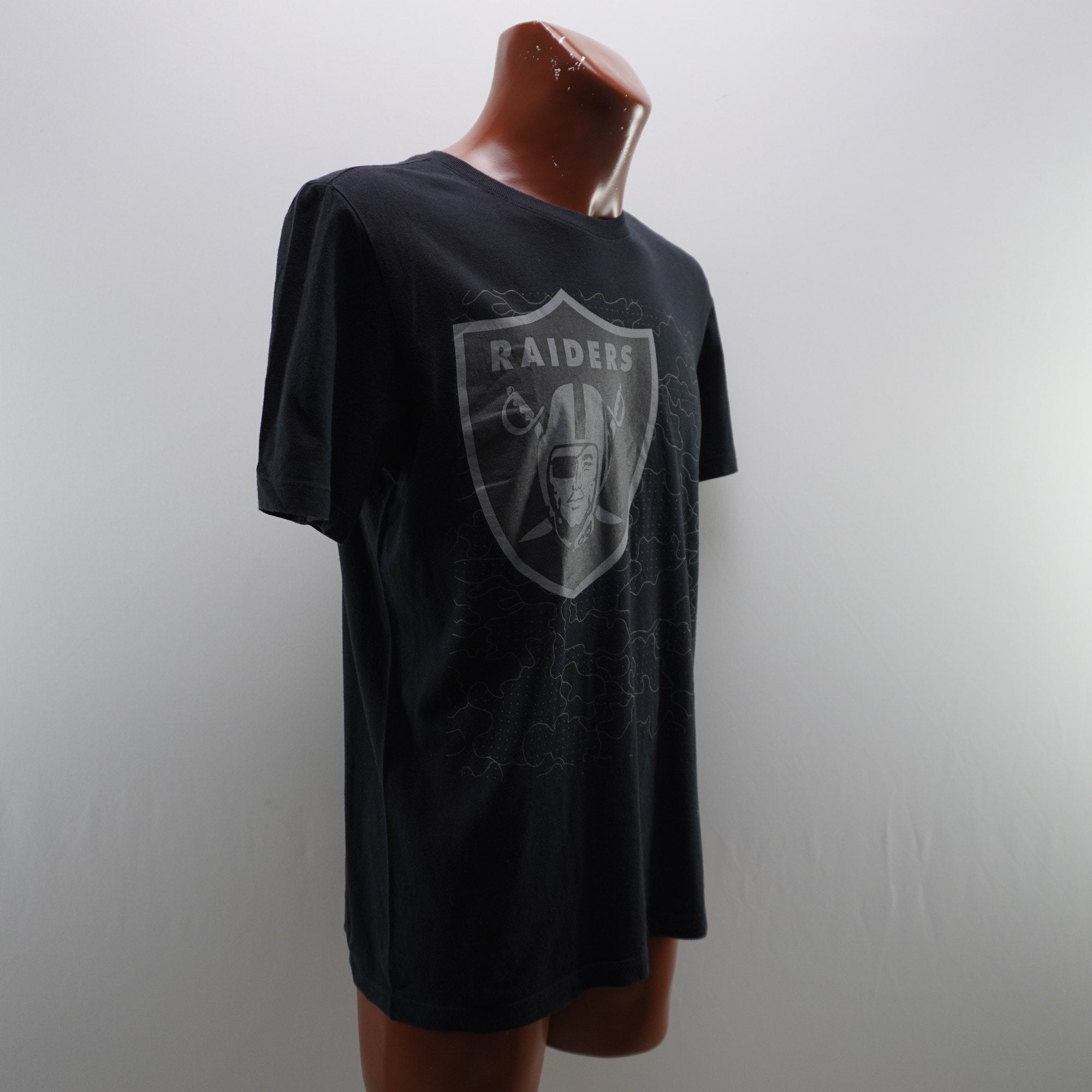 Camiseta de Manga Corta Nike para Hombre en Negro - Mediano (M), Usada en Muy Buen Estado