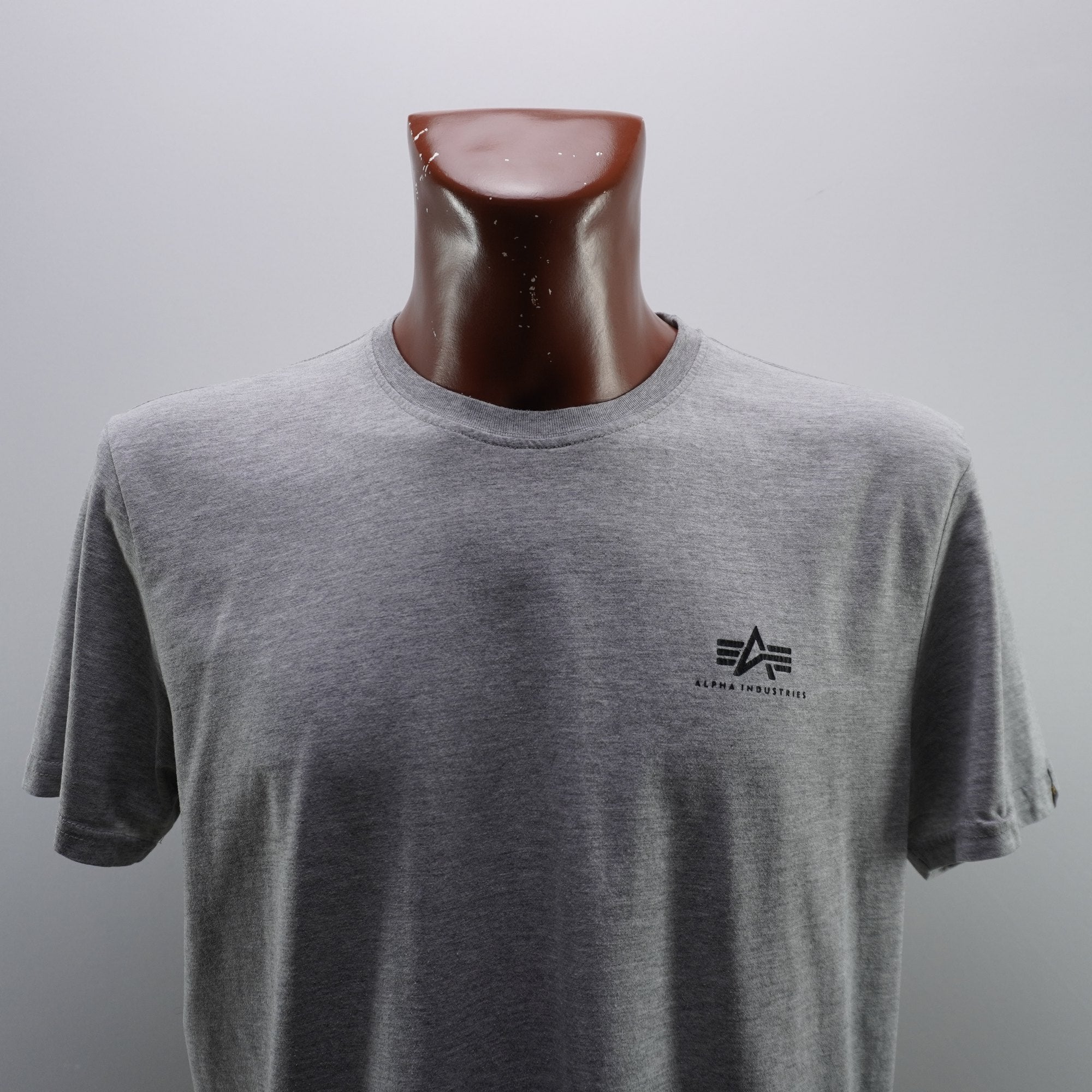 Camiseta de Manga Corta Alpha Industries para Hombre - Gris, XL, Usada en Muy Buen Estado