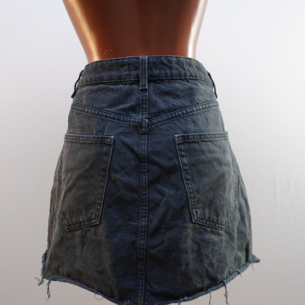 Falda Zara para Mujer Usada - Negra, L