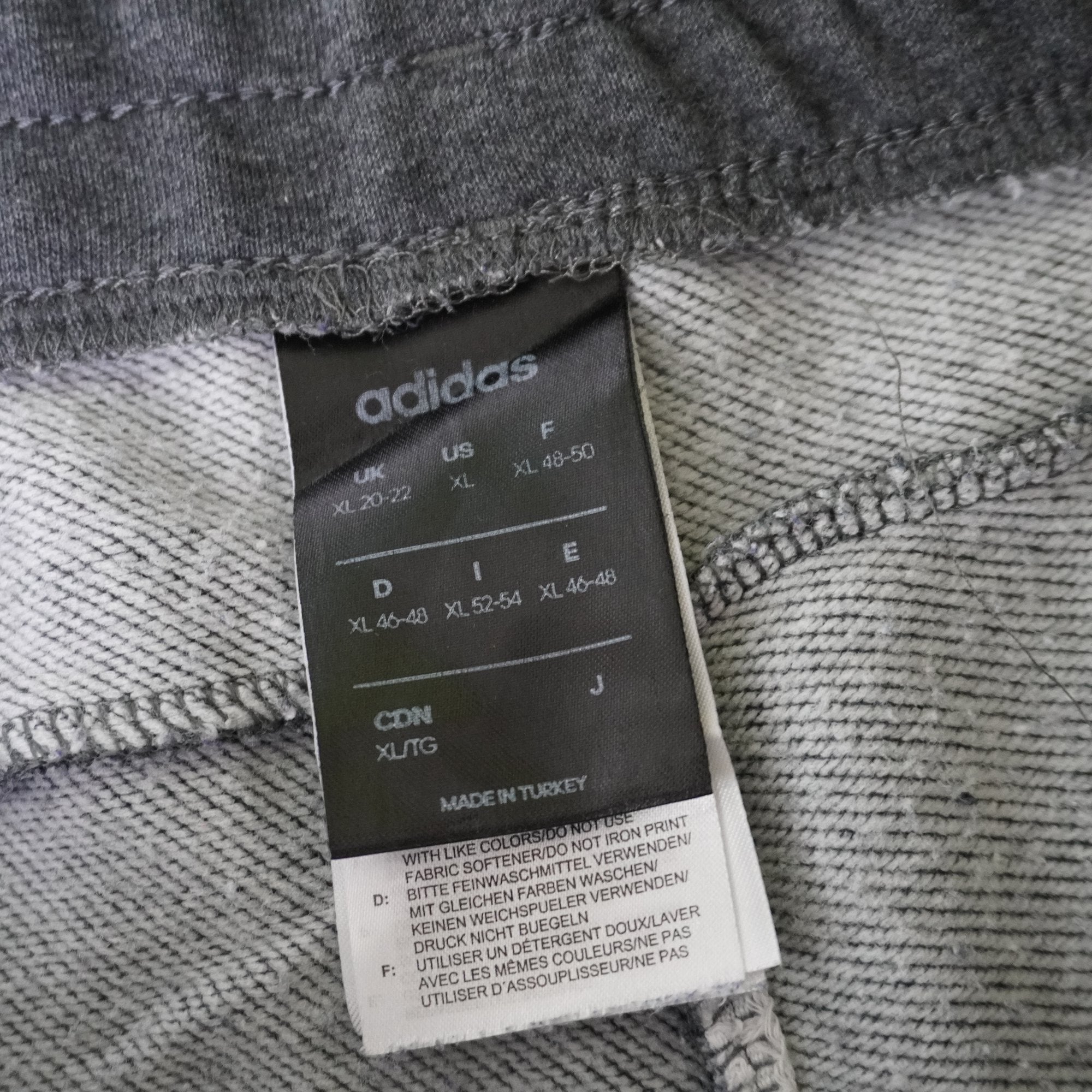 Bermudas Adidas para Mujer Usadas - Gris, XL