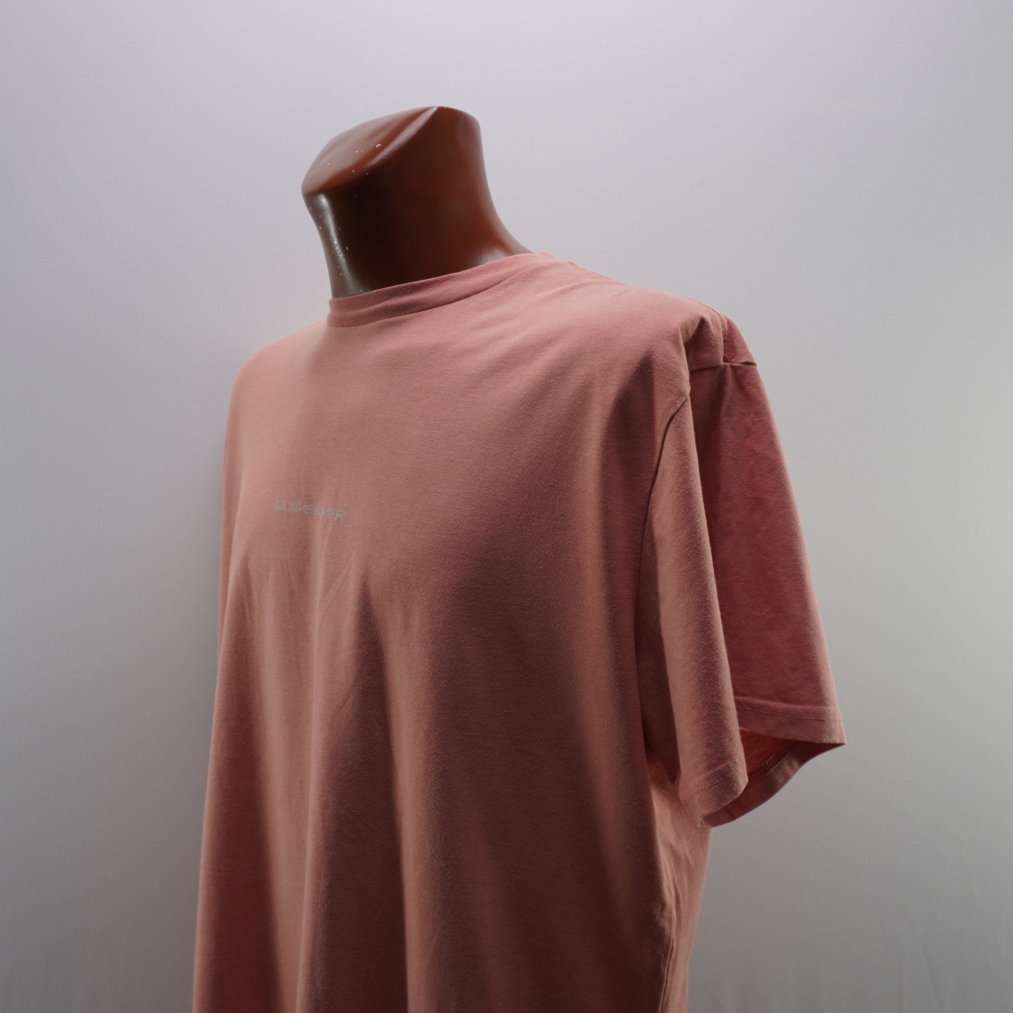 Camiseta de Manga Corta Quiksilver para Hombre Usada - Coral, XL