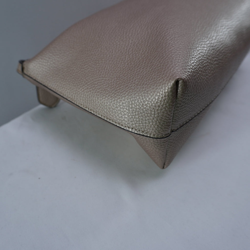 Bolso Baguette Guesstures para Mujer Usado - Rosa, Muy Buen Estado
