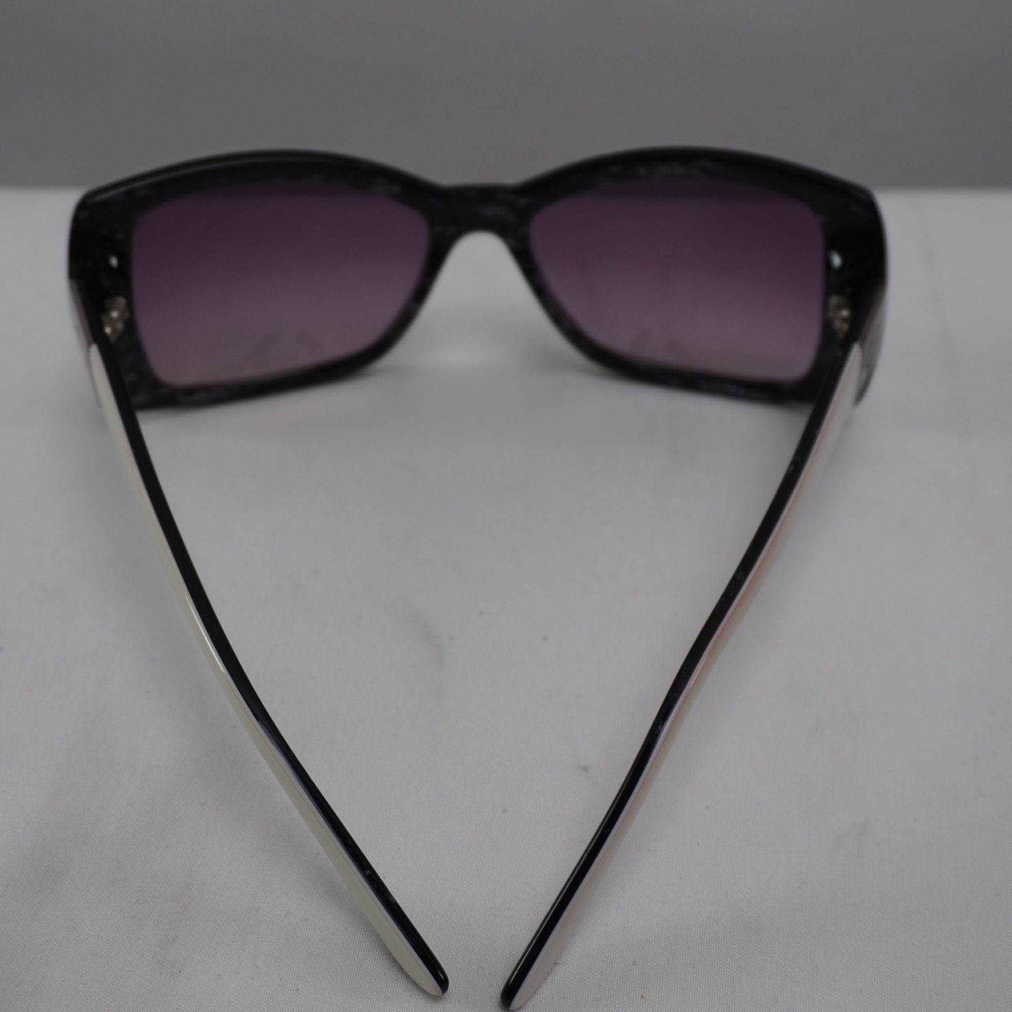 Gafas de Sol Guy Laroche para Mujer Usadas - Blancas