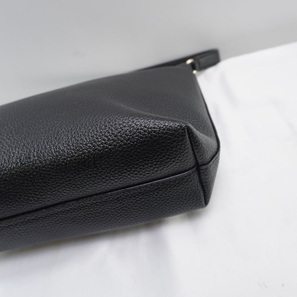 Bolso Baguette Guess para Mujer Usado - Negro en Muy Buen Estado