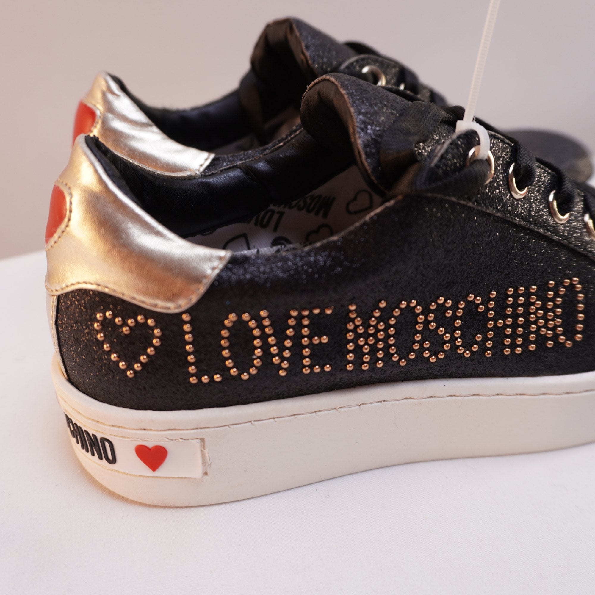 Zapatillas Moschino para Mujer Usadas - Negros, Talla 36