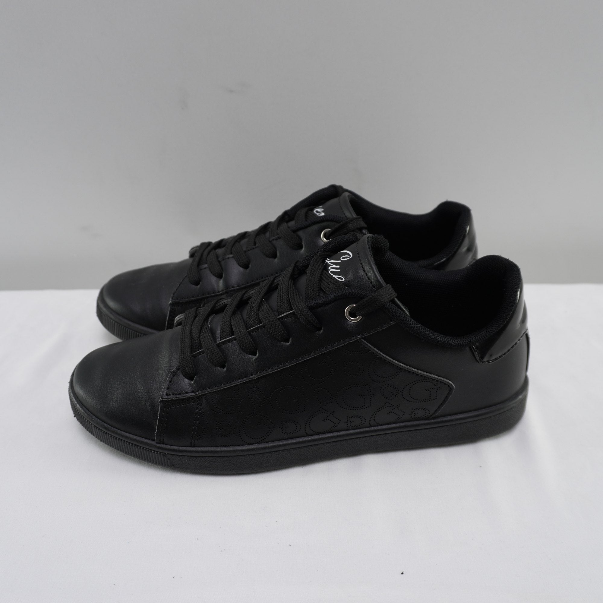 Zapatillas Guess para Mujer Usadas - Negro, Talla 39