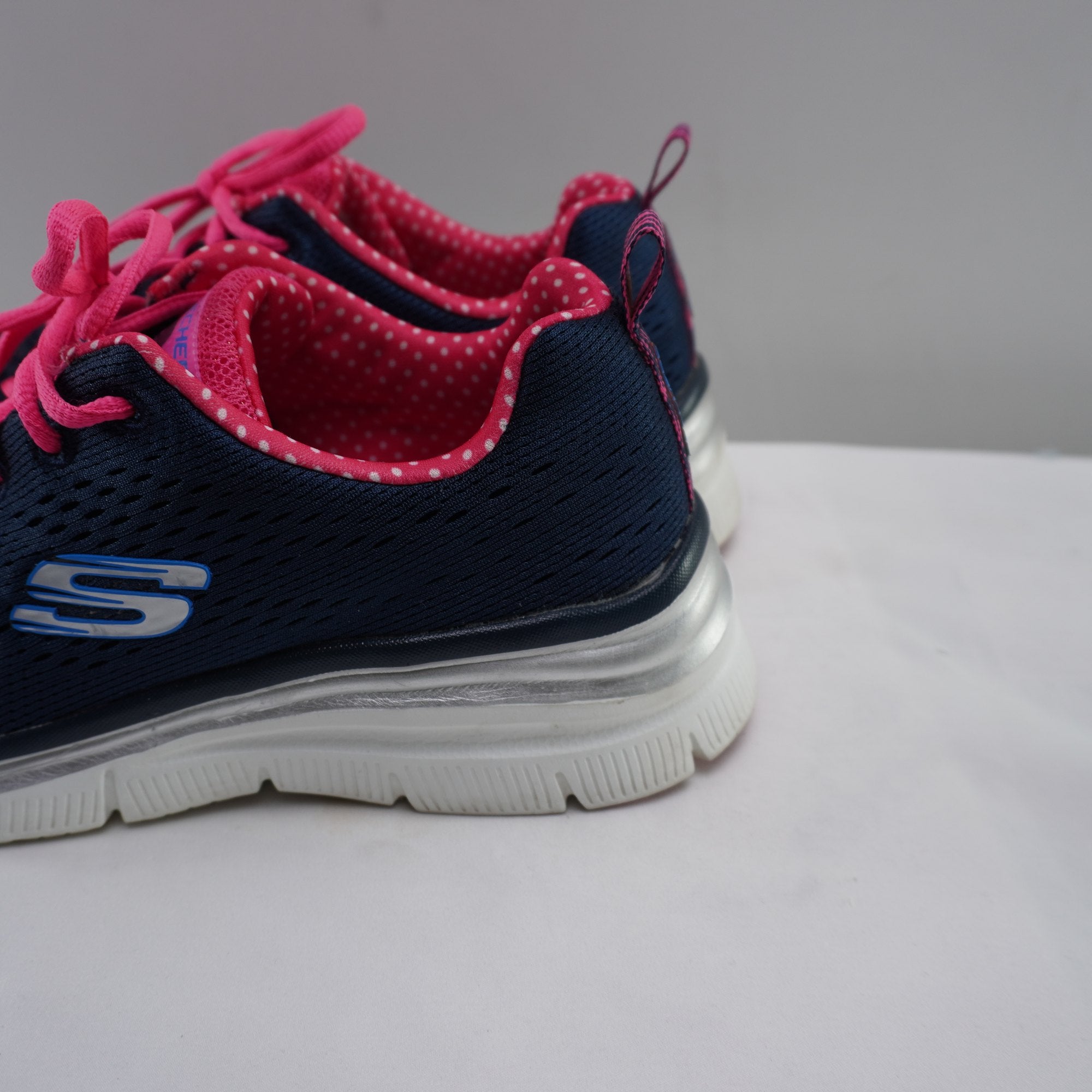 Zapatillas Skechers para Mujer Usadas - Azul Marino, Talla 39