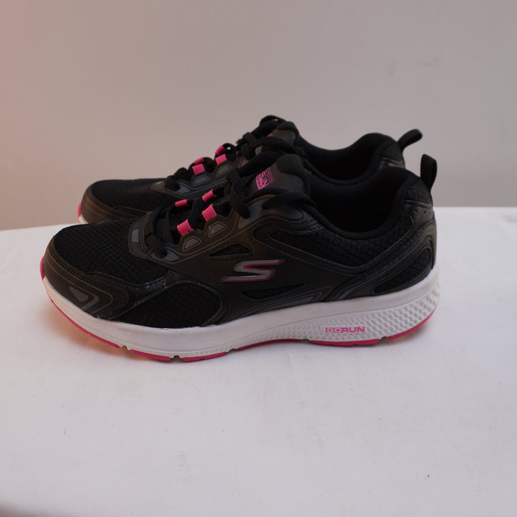 Zapatillas Skechers para Mujer Usadas - Negro, Talla 39
