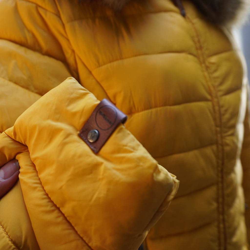 Parka Marikoo para Mujer Usada - Amarilla, L
