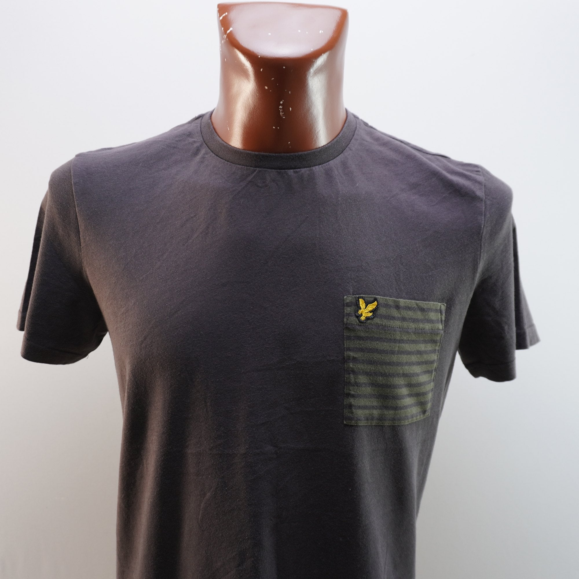 Camiseta Lyle & Scott para Hombre Usada - Negra, M
