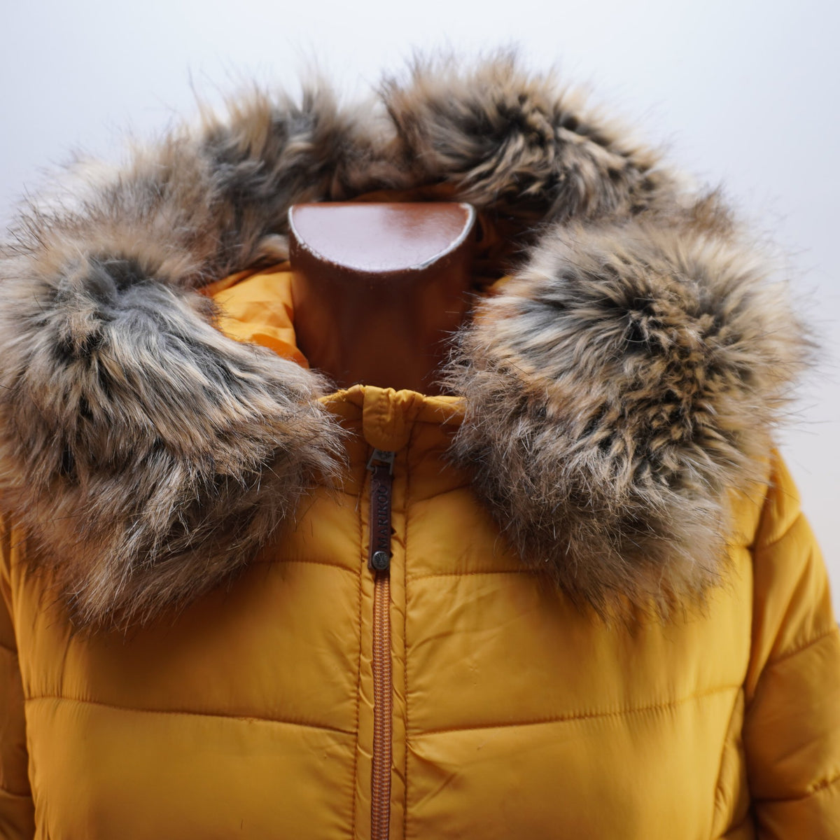 Parka Marikoo para Mujer Usada - Amarilla, L