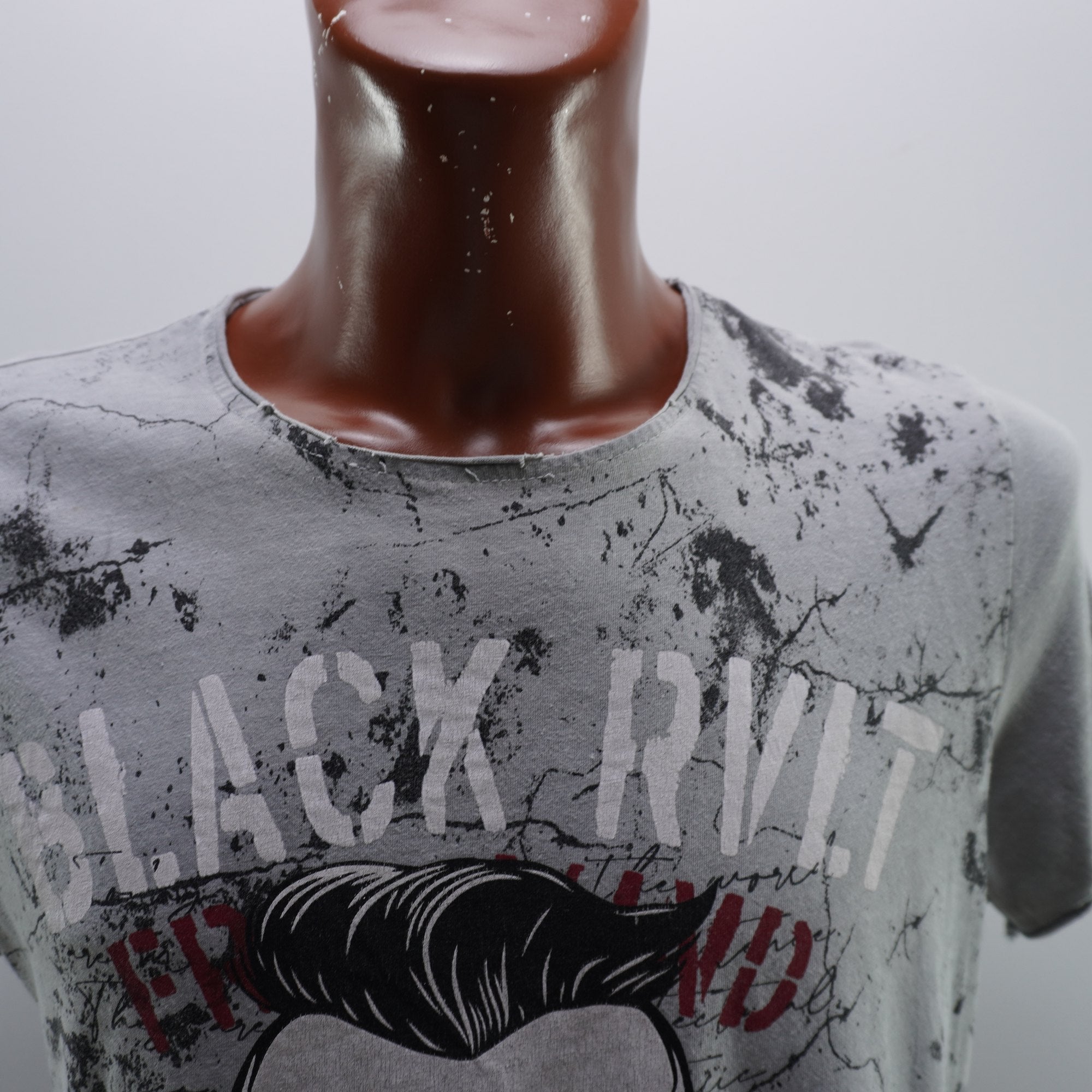 Camiseta de Manga Corta Much More para Hombre Usada - Gris, M